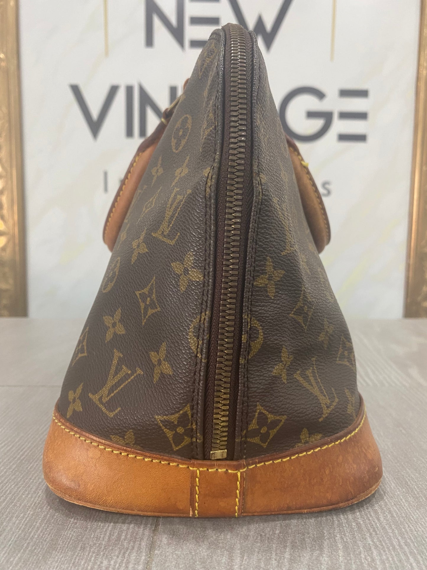 Louis Vuitton Alma PM
