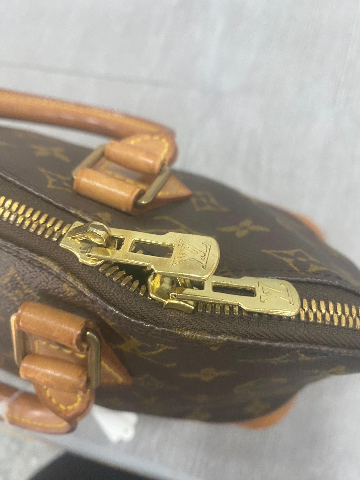 Louis Vuitton Alma PM