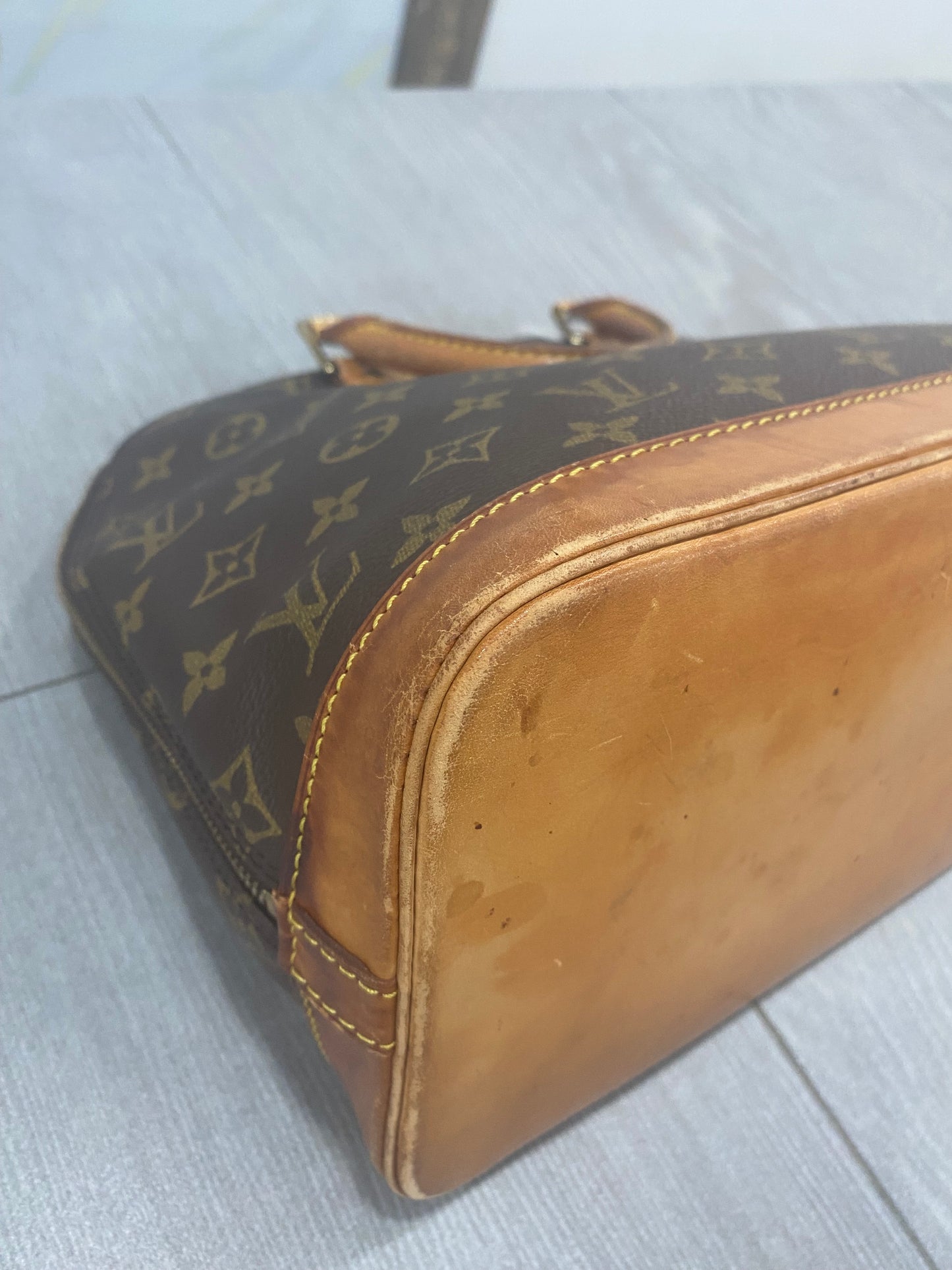 Louis Vuitton Alma PM