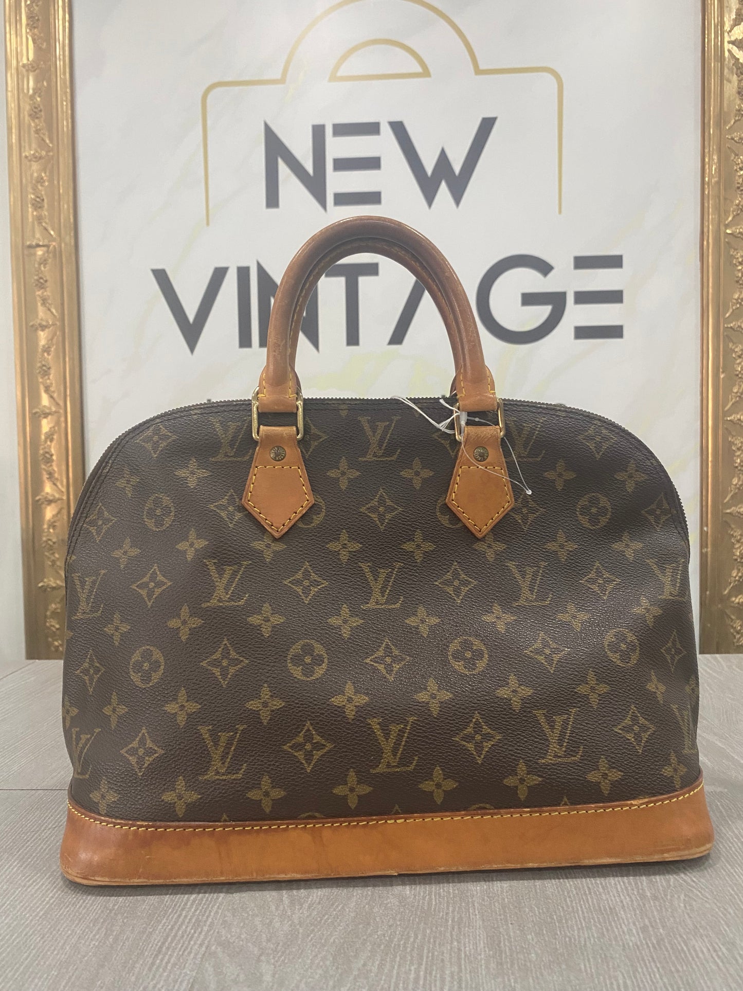 Louis Vuitton Alma PM