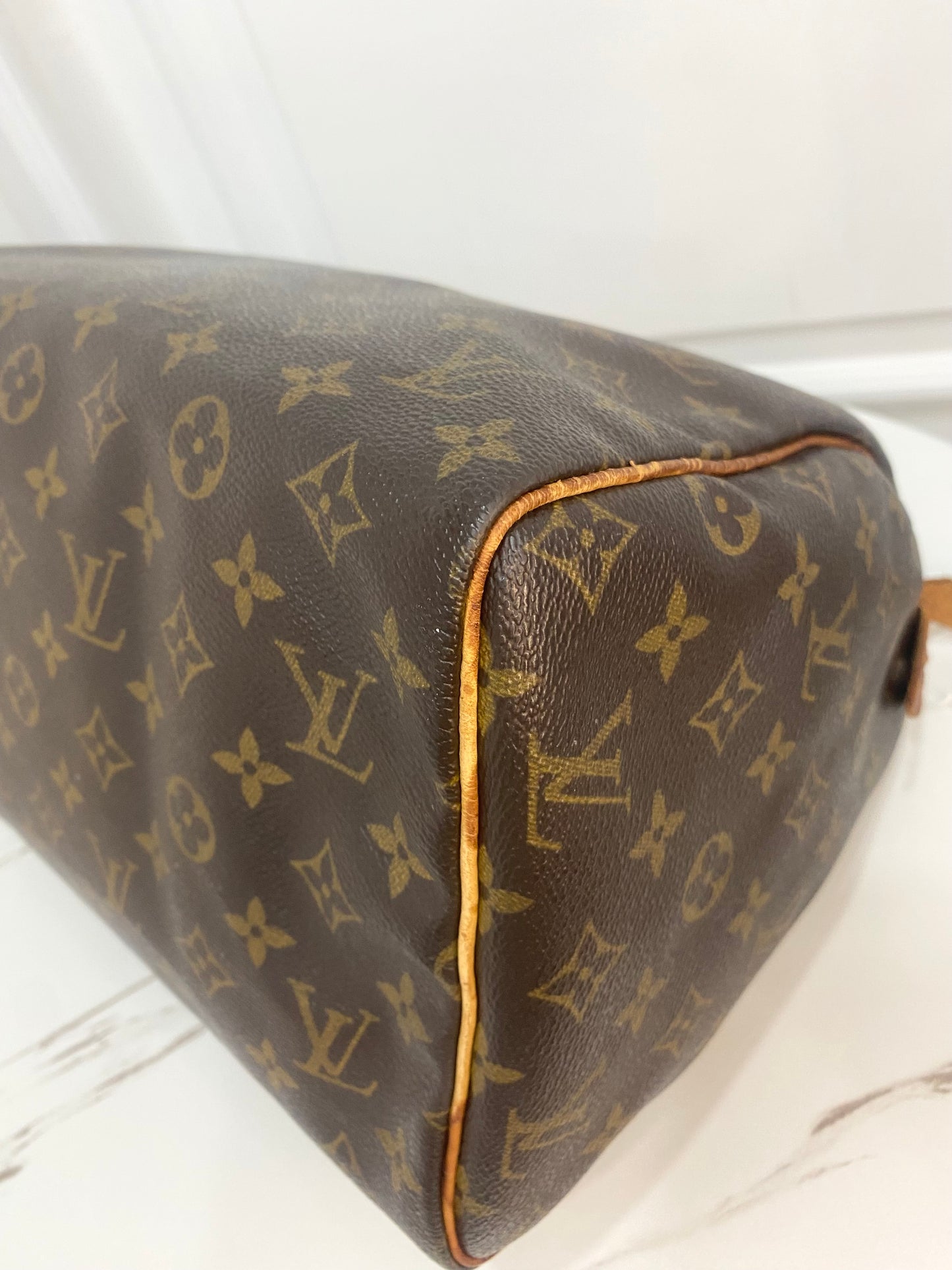 Louis Vuitton Speedy 30