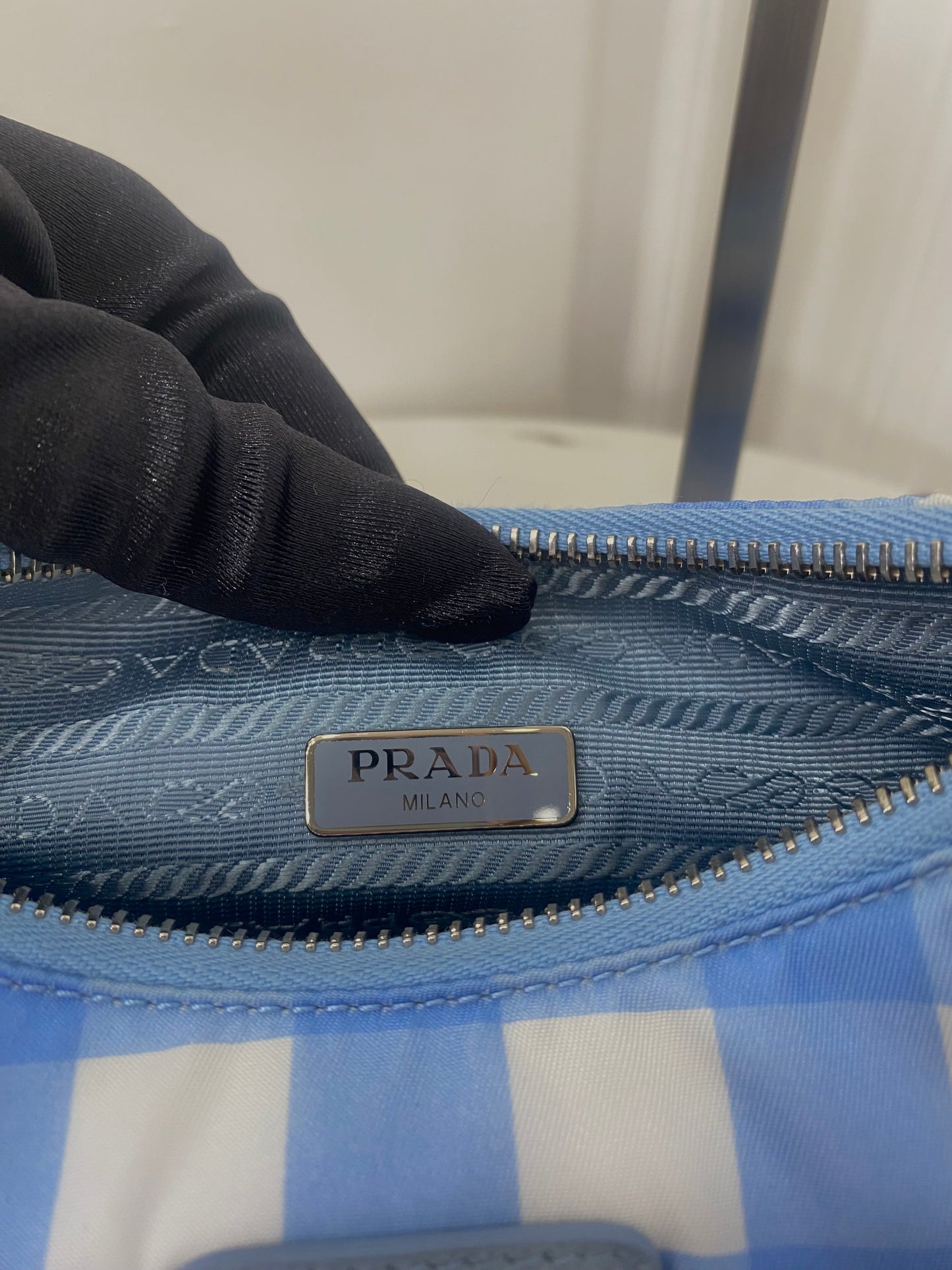 Prada Re-Edition 2005 in Re-Nylon Celeste/Bianca