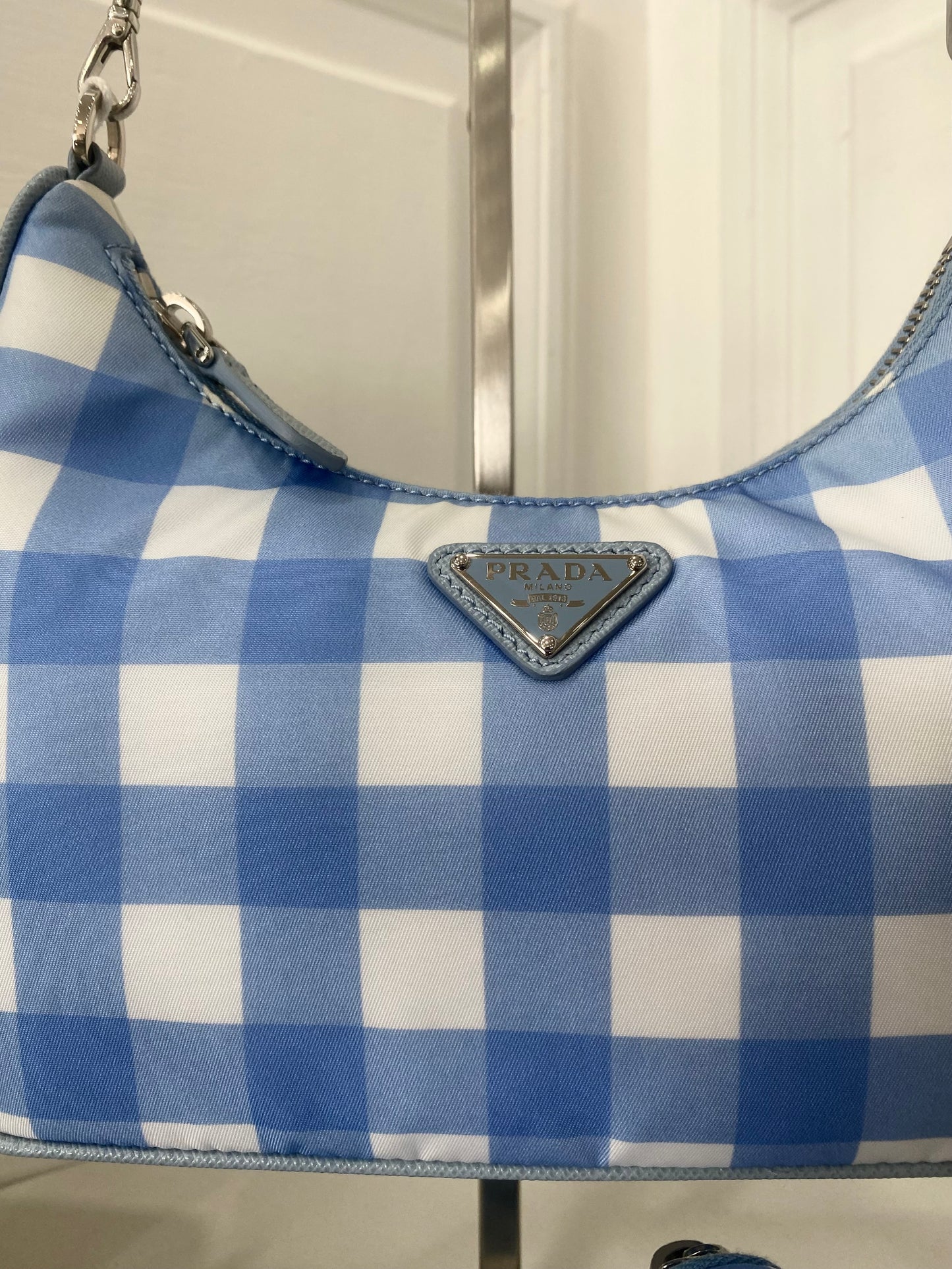 Prada Re-Edition 2005 in Re-Nylon Celeste/Bianca