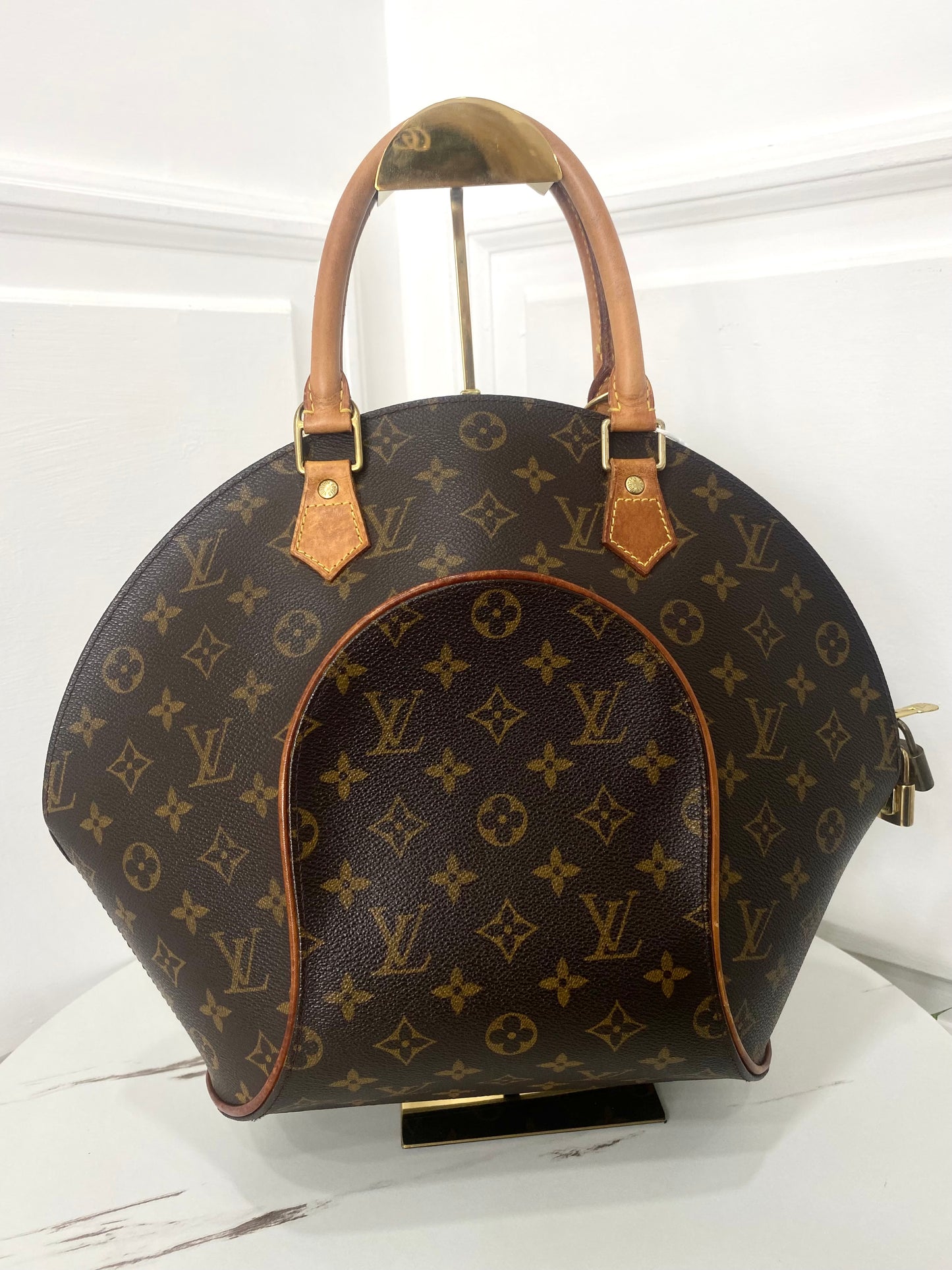Louis Vuitton Ellipse MM