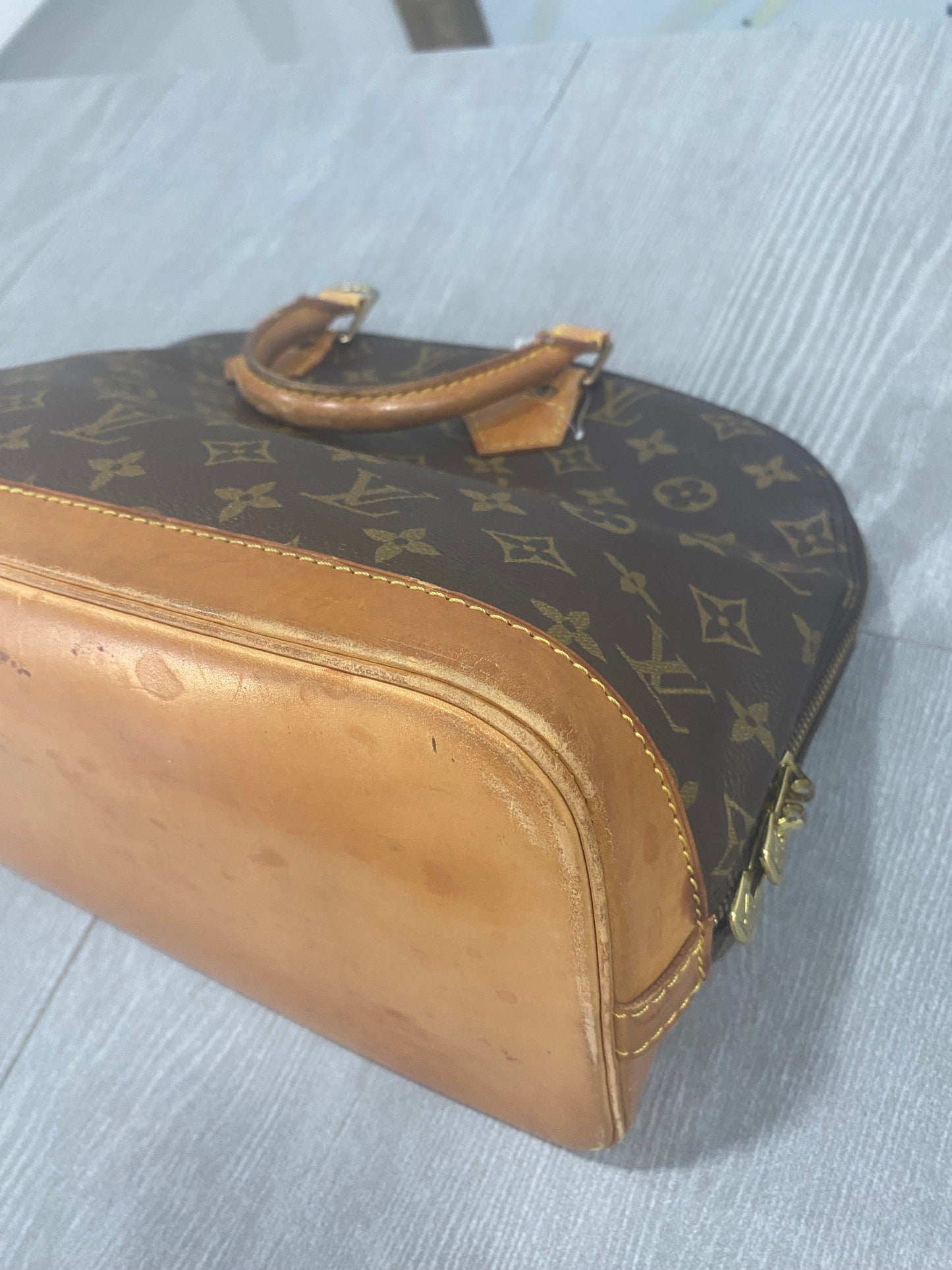 Louis Vuitton Alma PM