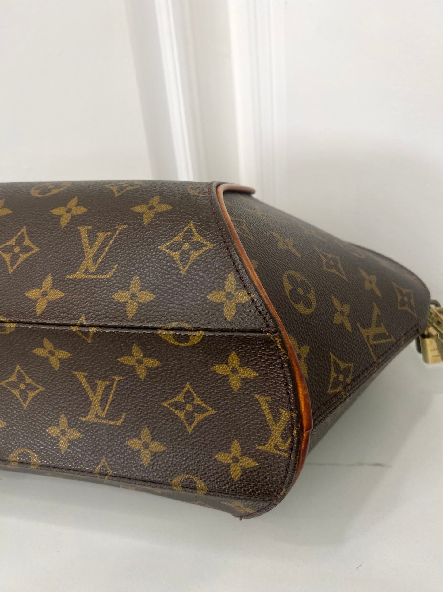 Louis Vuitton Ellipse MM