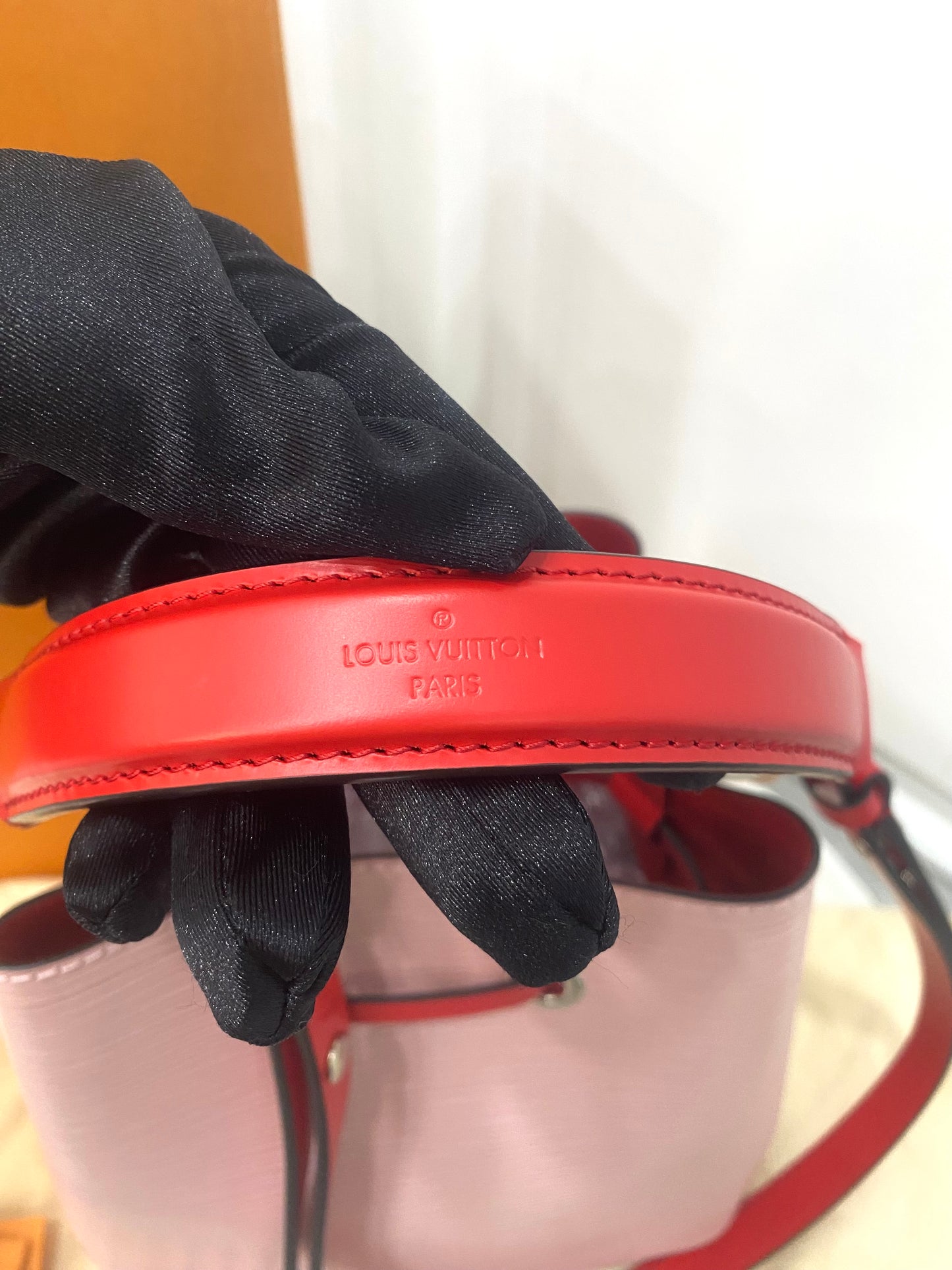 Louis Vuitton Secchiello Noé BB Epi