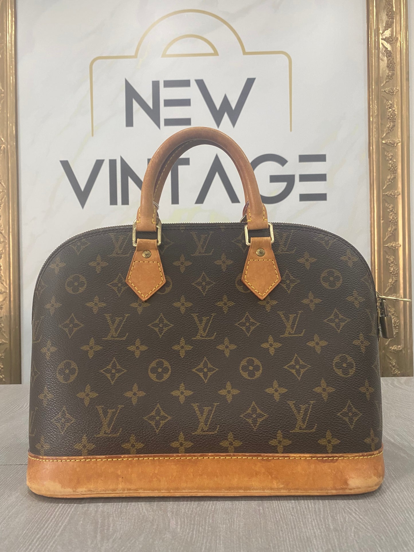 Louis Vuitton Alma PM