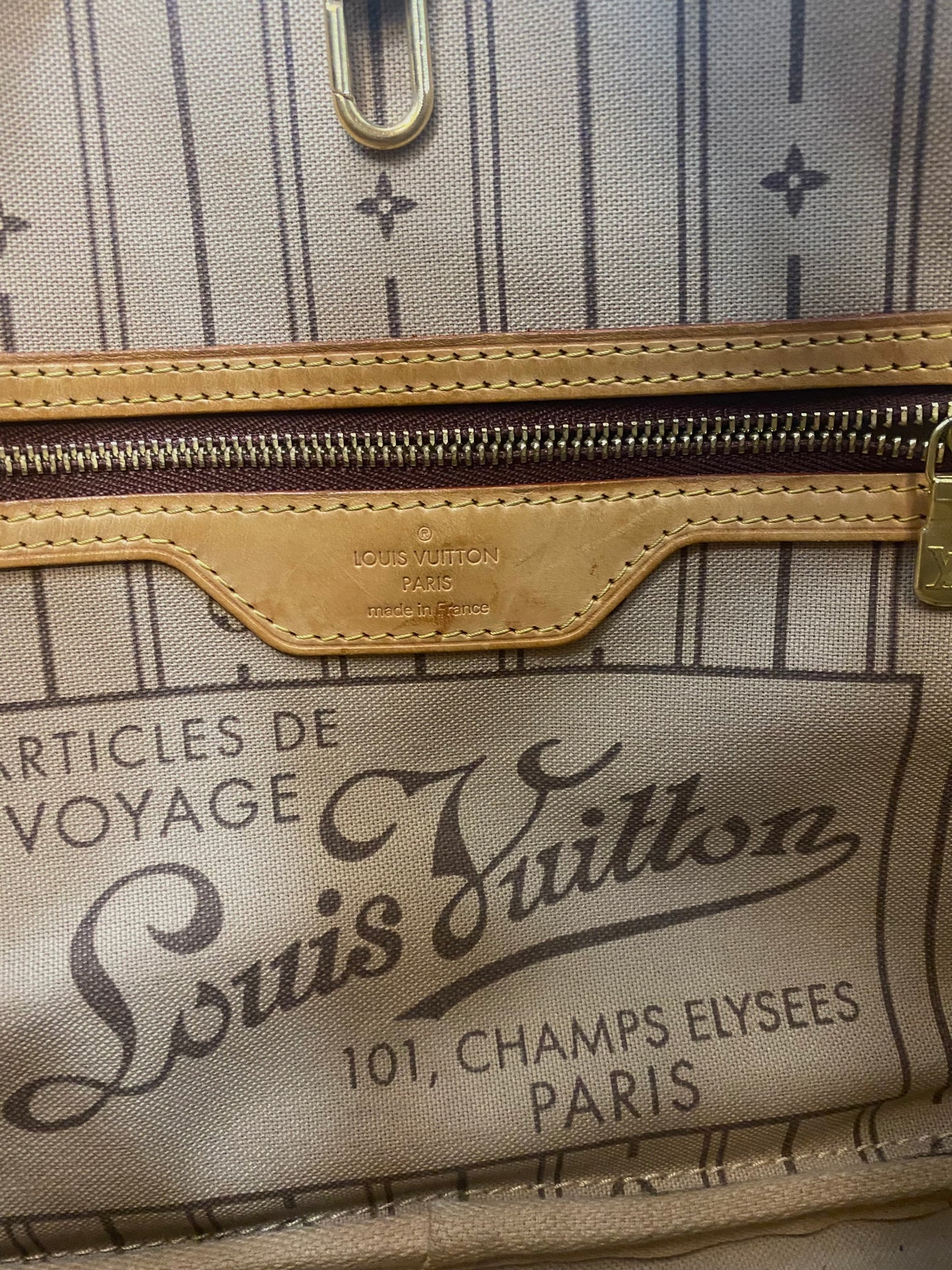 Louis Vuitton Neverfull PM
