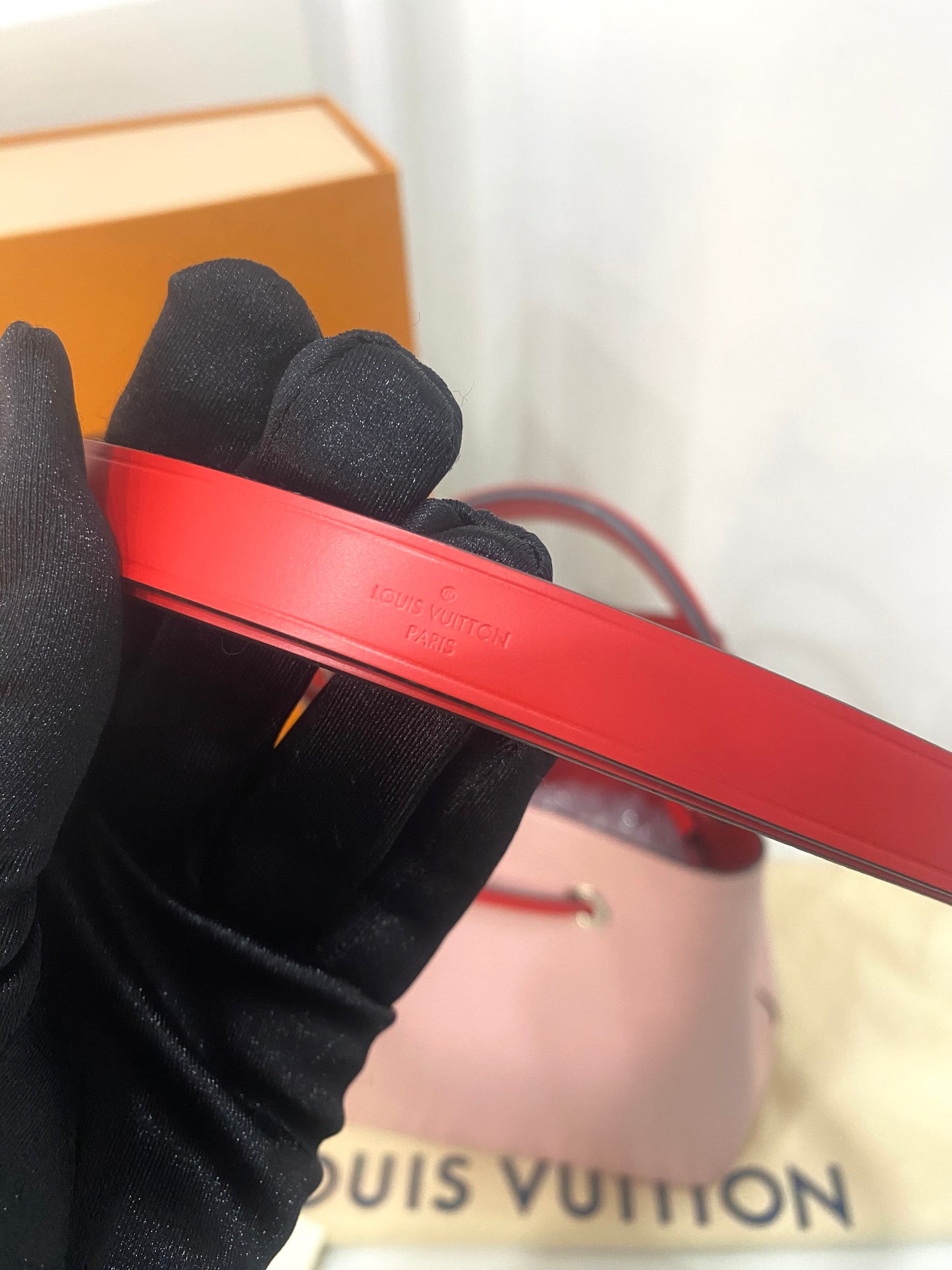 Louis Vuitton Secchiello Noé BB Epi