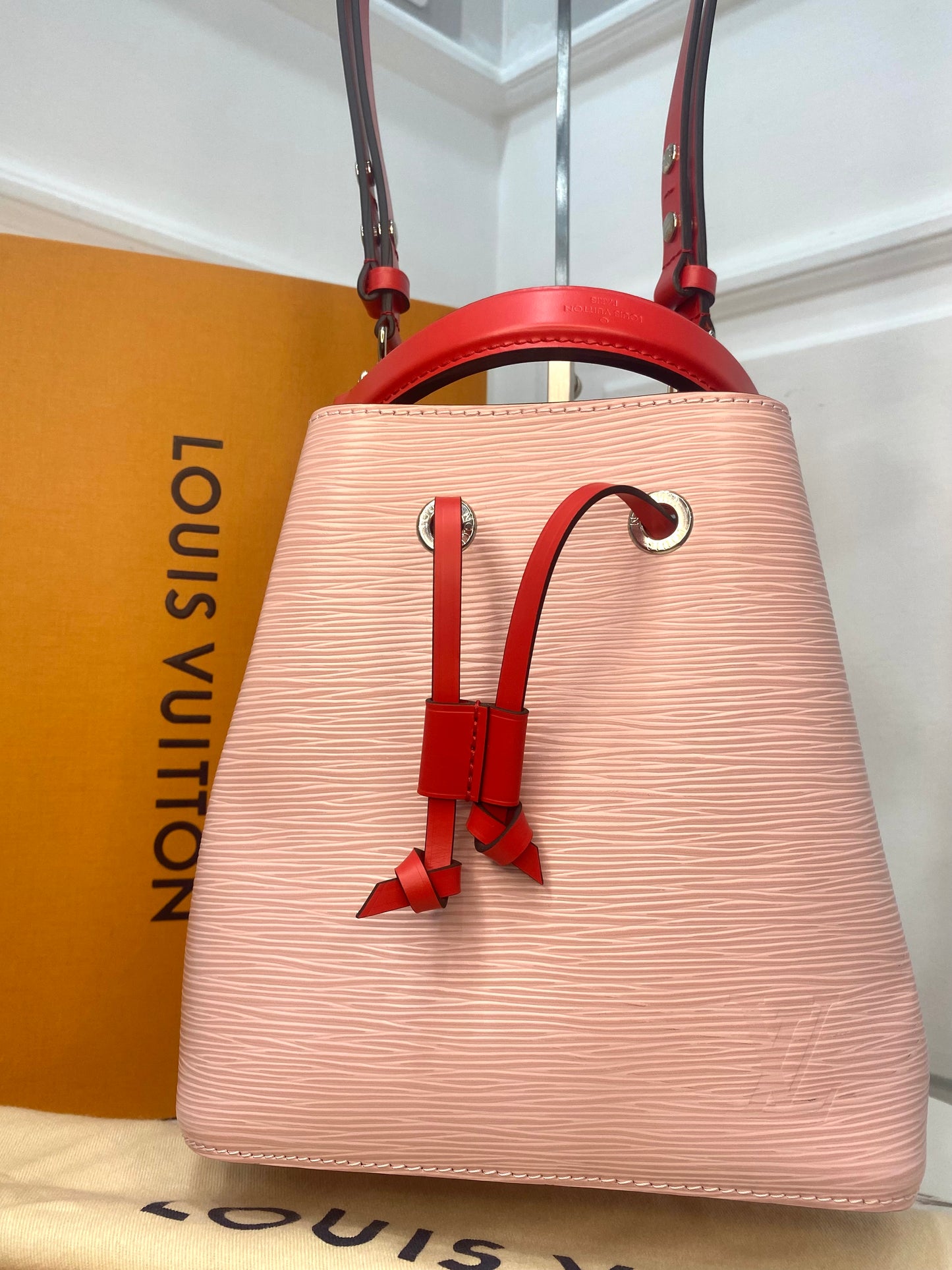 Louis Vuitton Secchiello Noé BB Epi