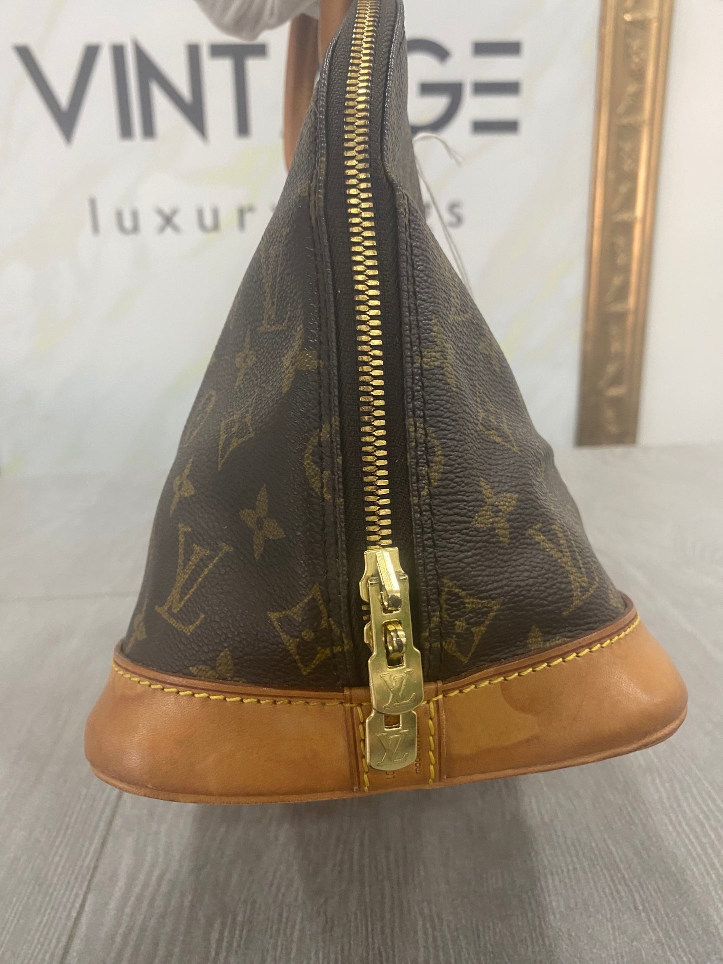 Louis Vuitton Alma PM