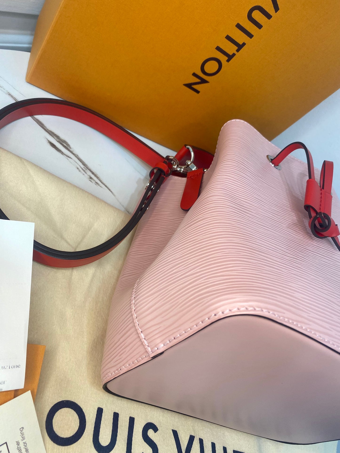 Louis Vuitton Secchiello Noé BB Epi