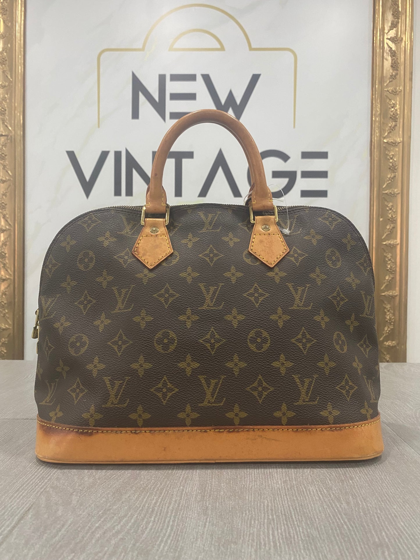 Louis Vuitton Alma PM