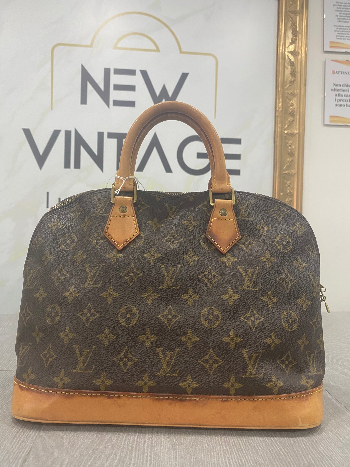 Louis Vuitton Alma PM