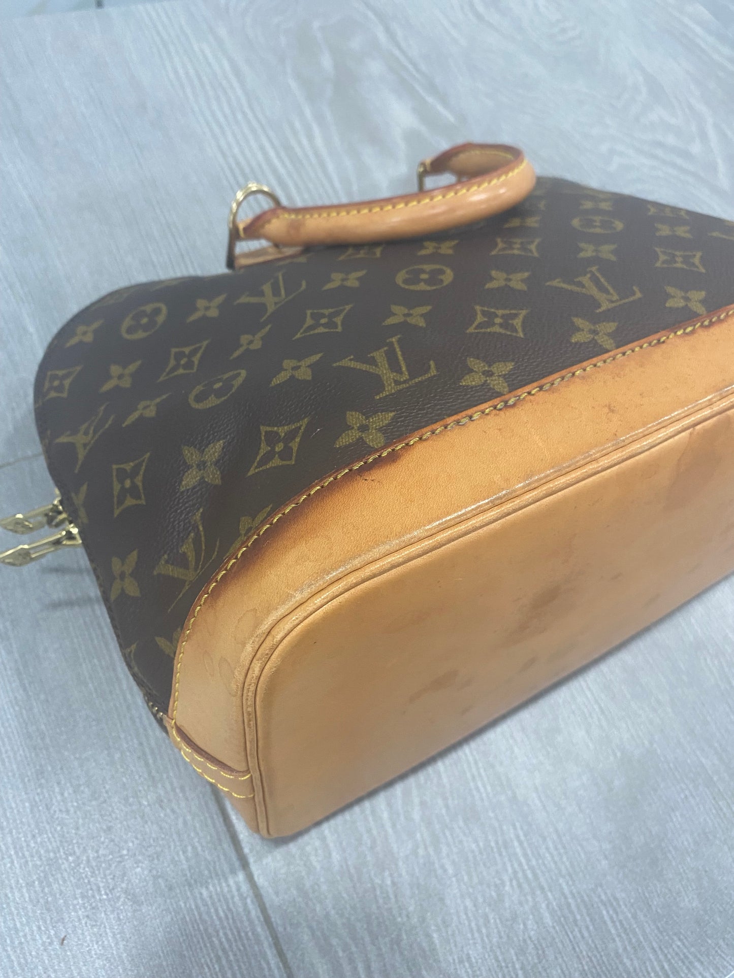 Louis Vuitton Alma PM