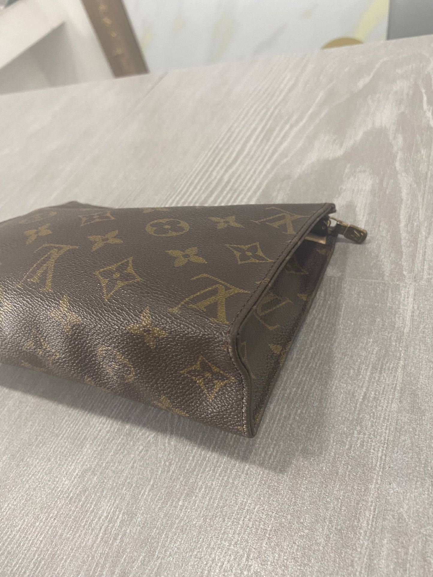 Pochette Louis Vuitton 19cm