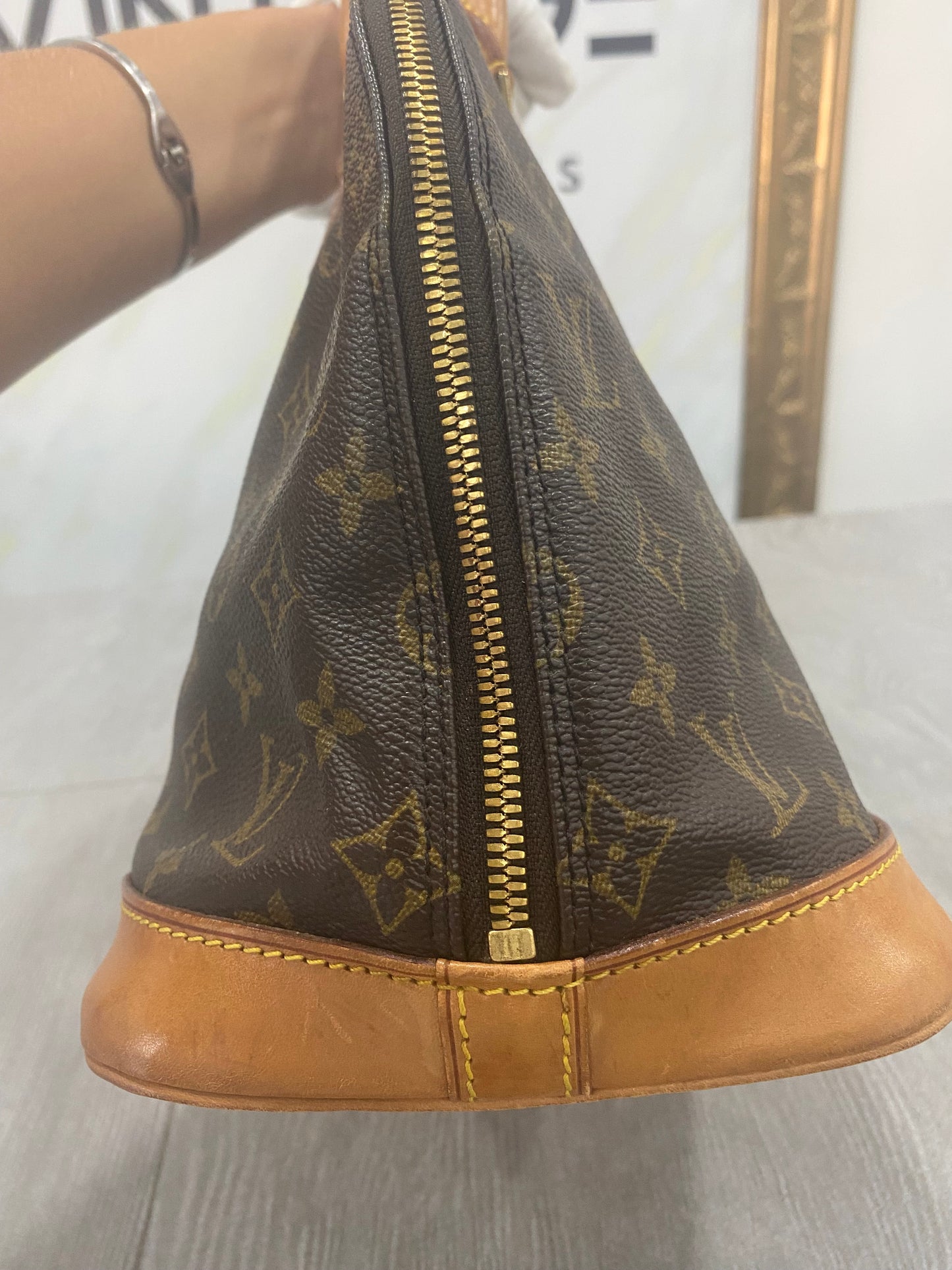 Louis Vuitton Alma PM