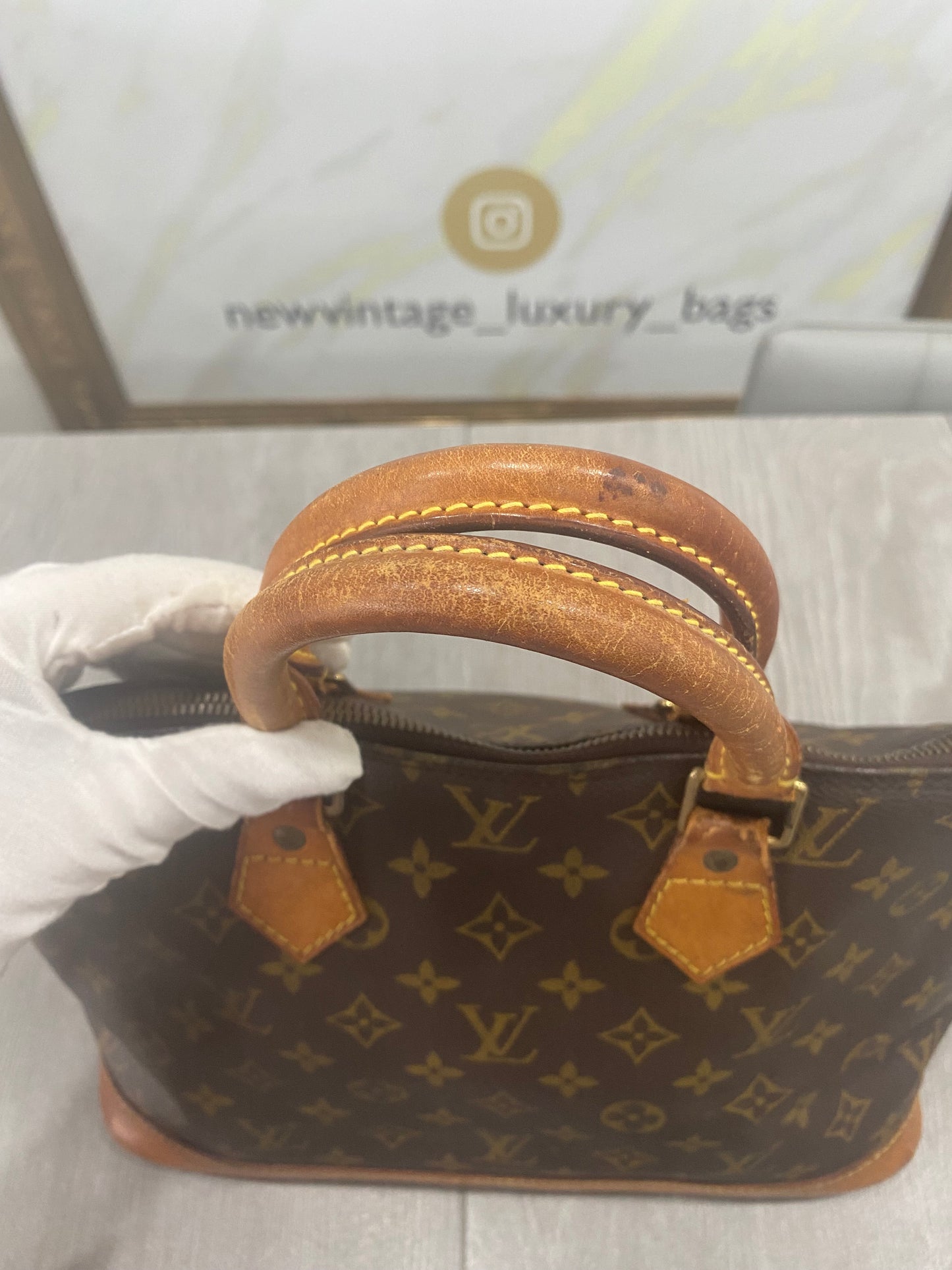 Louis Vuitton Alma PM