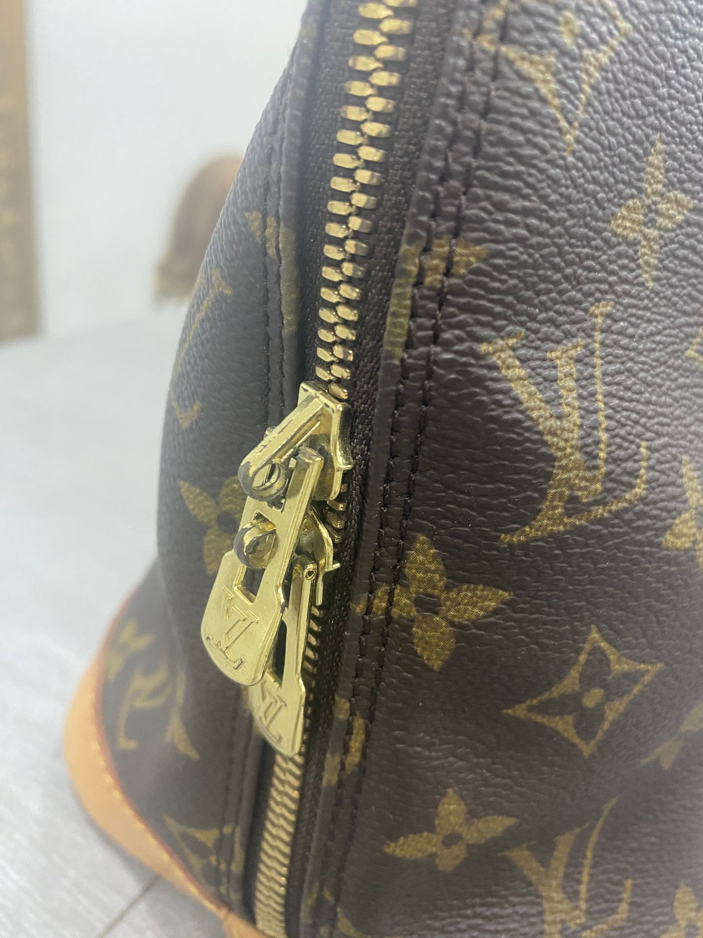 Louis Vuitton Alma PM