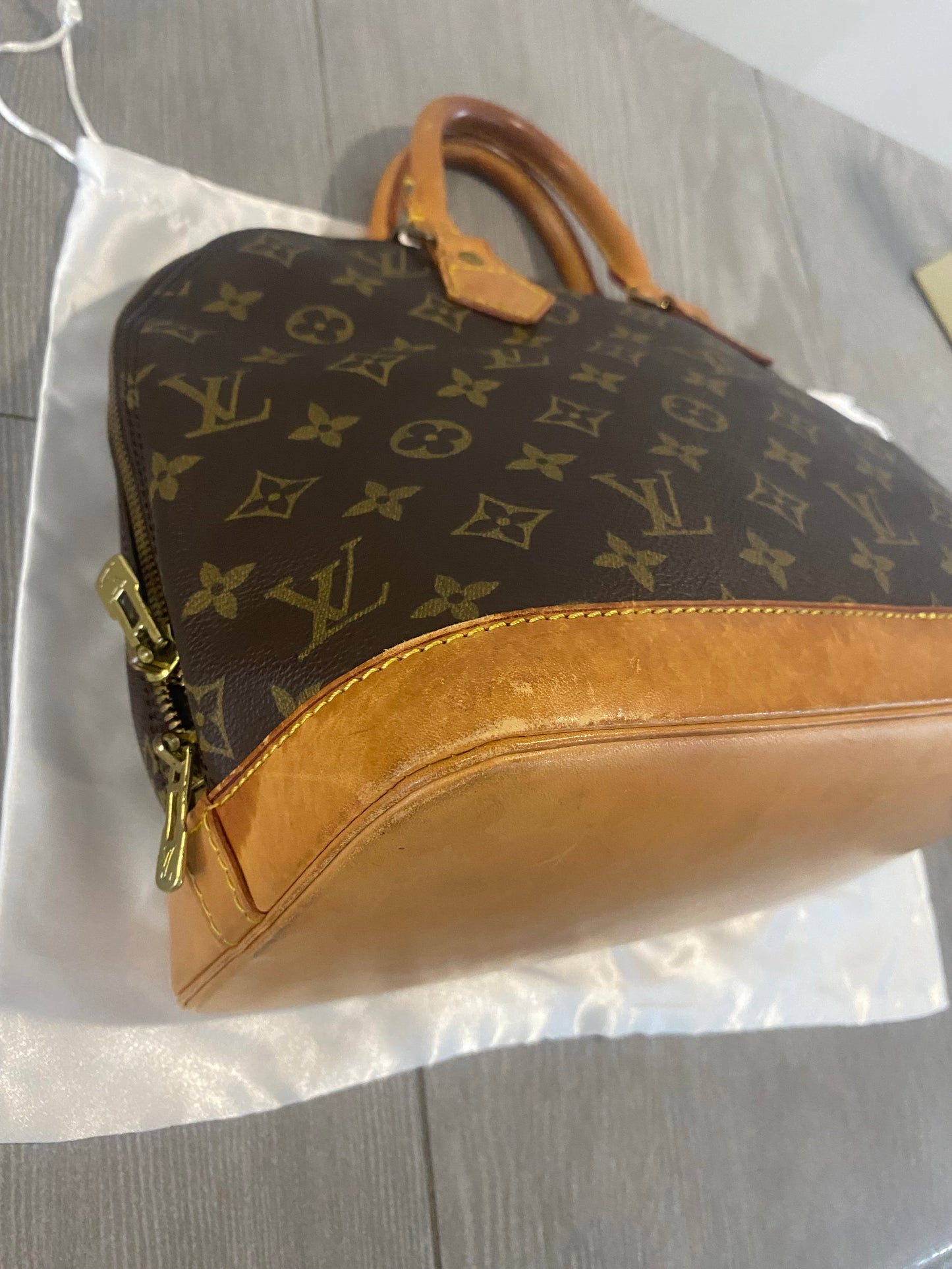 Louis Vuitton Alma PM