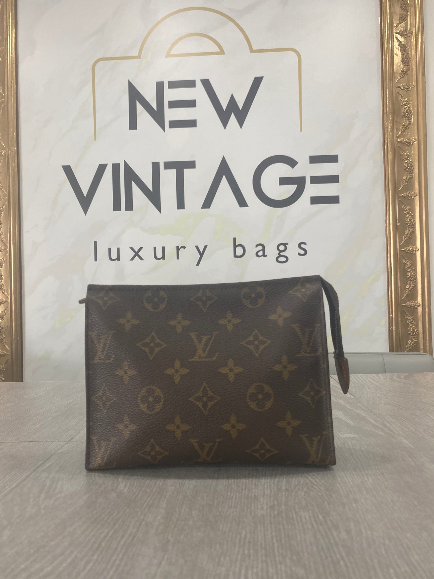 Pochette Louis Vuitton 19cm