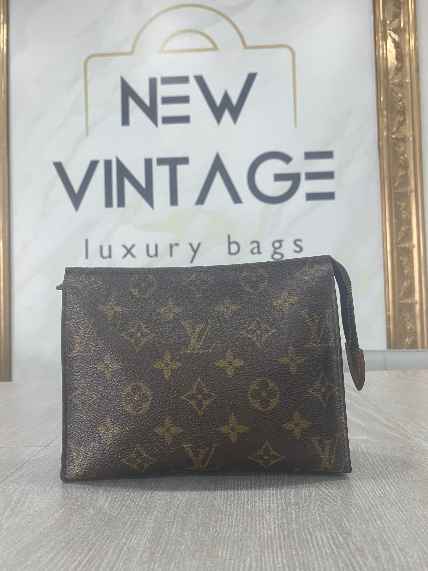 Pochette Louis Vuitton 19cm