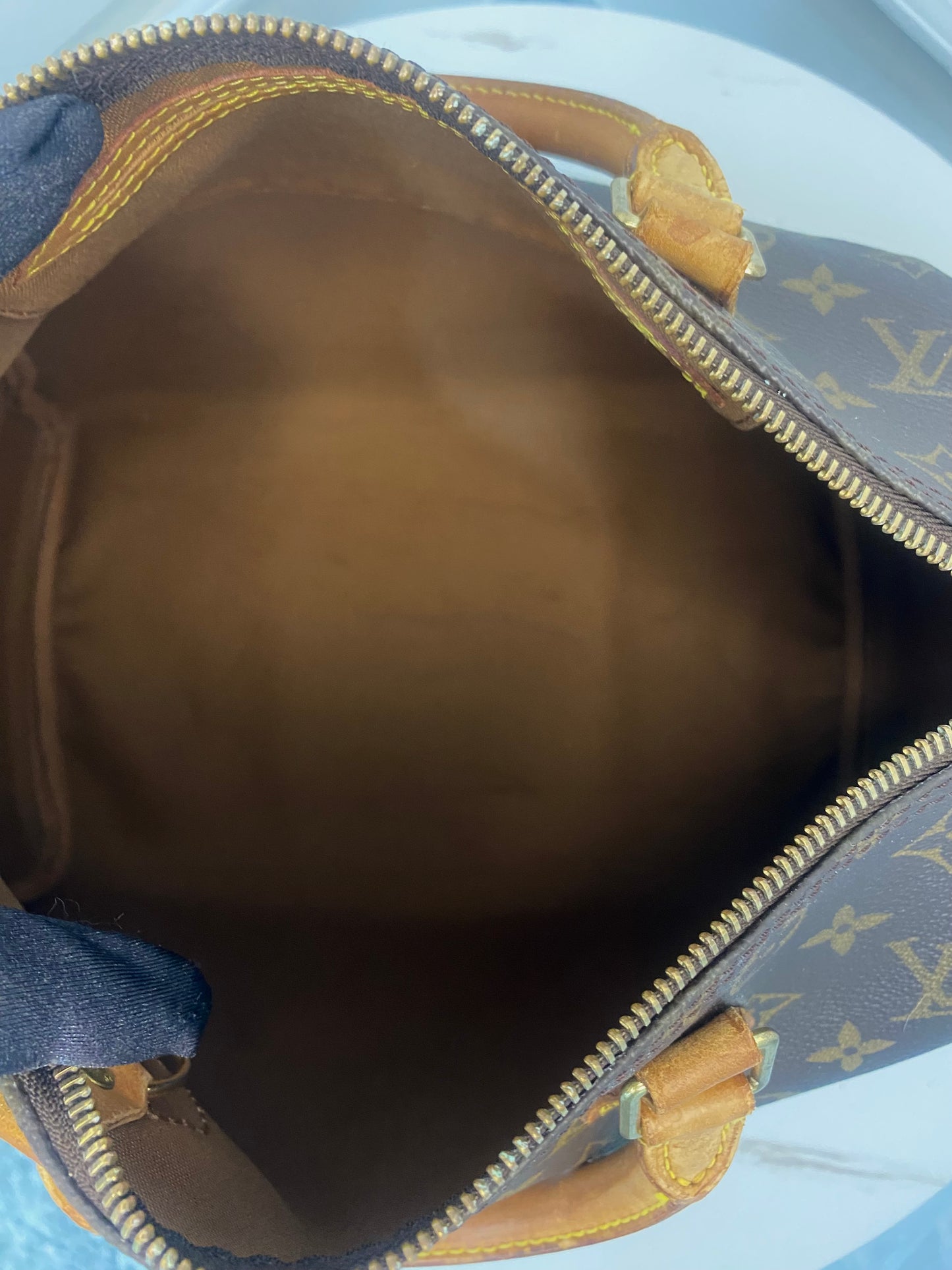 Louis Vuitton Speedy 30