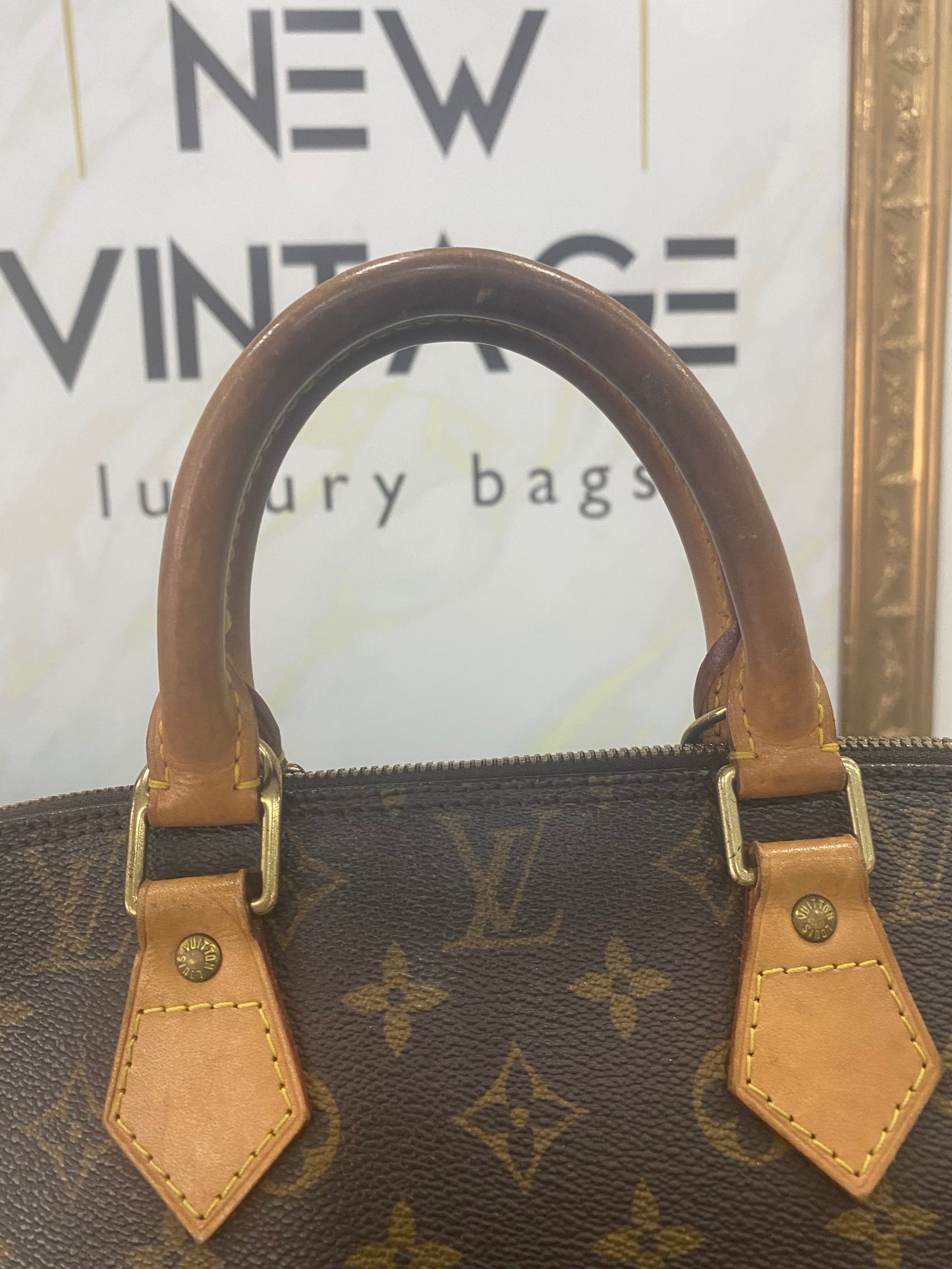 Louis Vuitton Alma PM