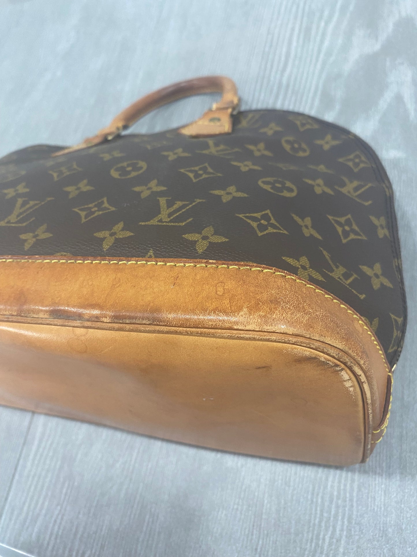 Louis Vuitton Alma PM