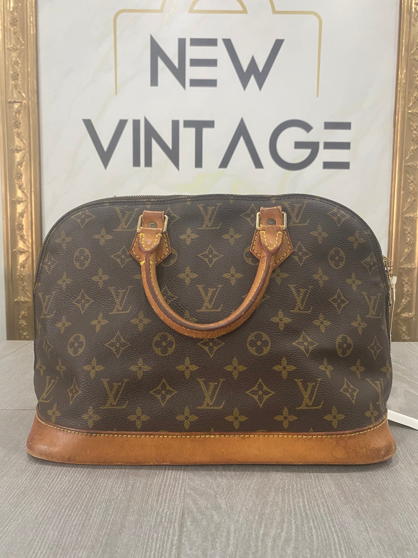 Louis Vuitton Alma PM