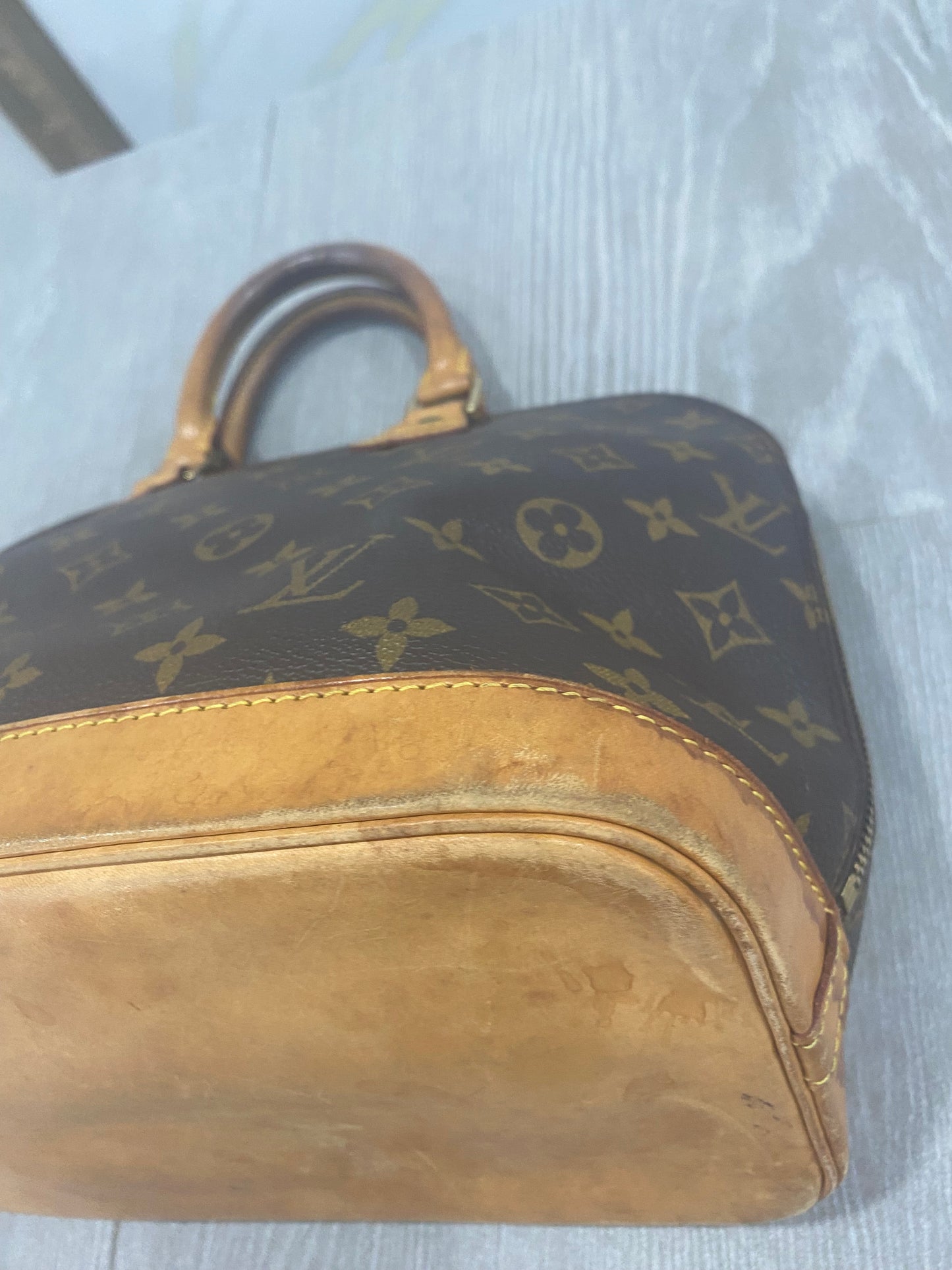 Louis Vuitton Alma PM