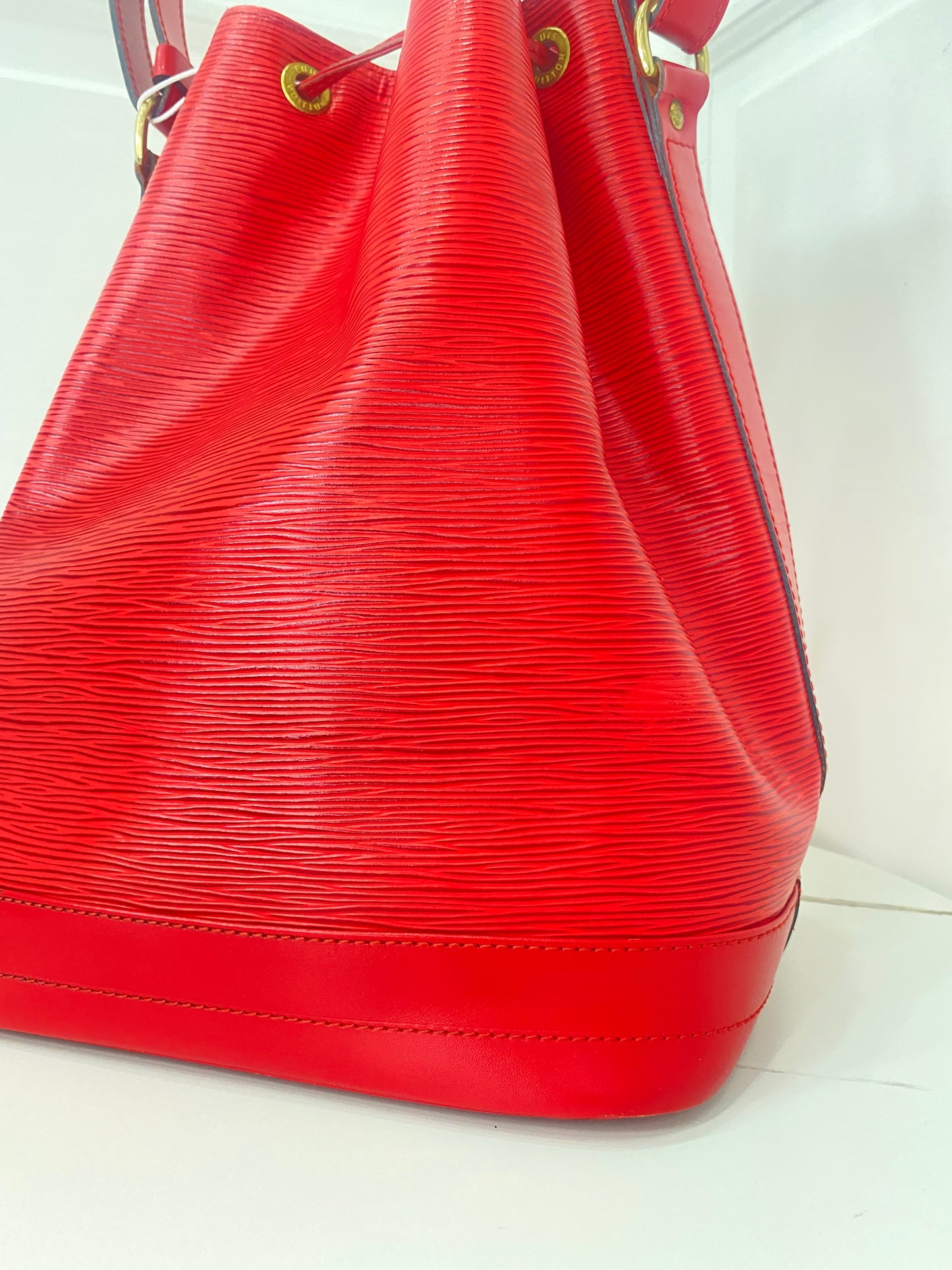Louis Vuitton Noé Epi Rosso