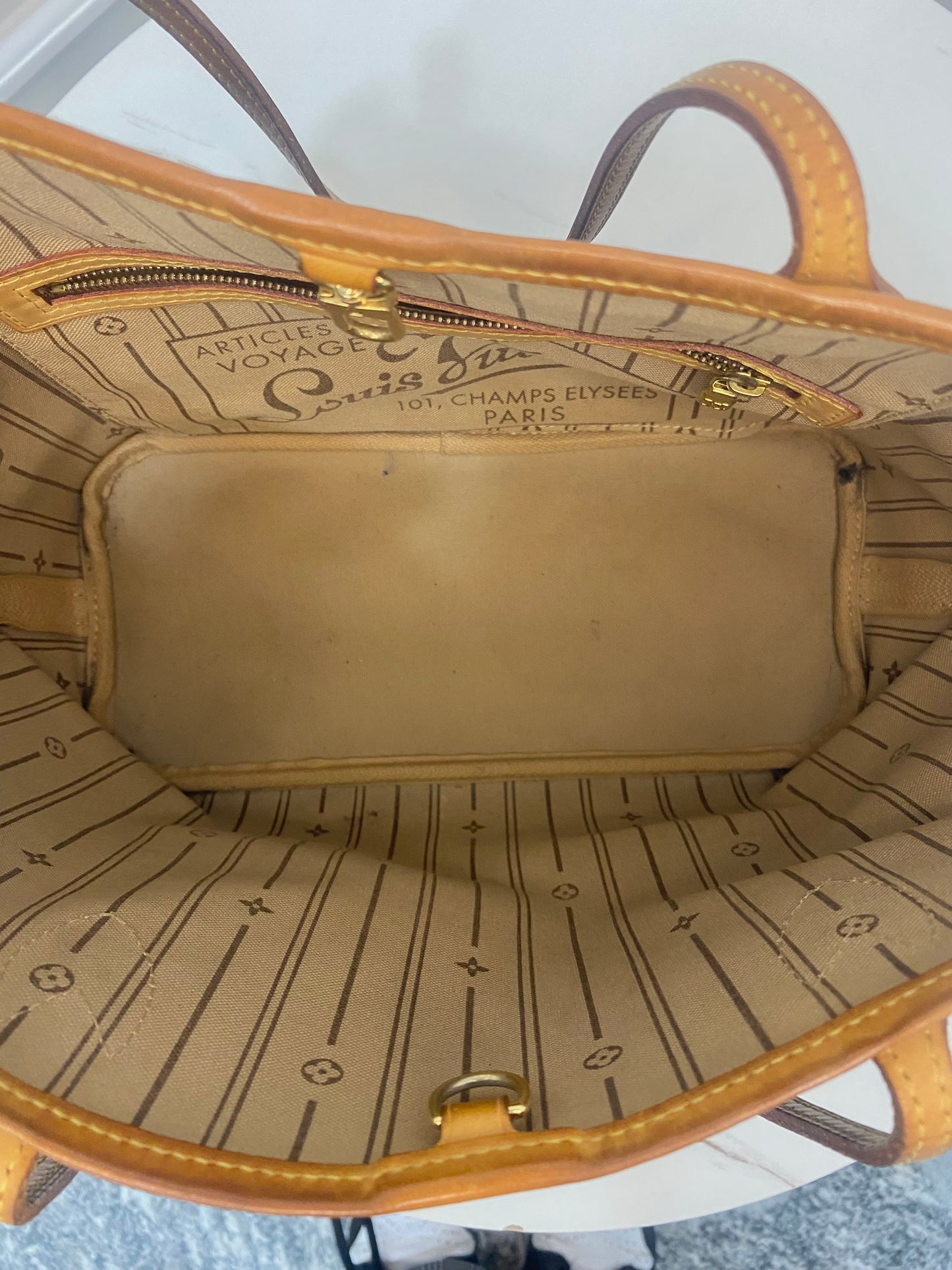 Louis Vuitton Neverfull PM