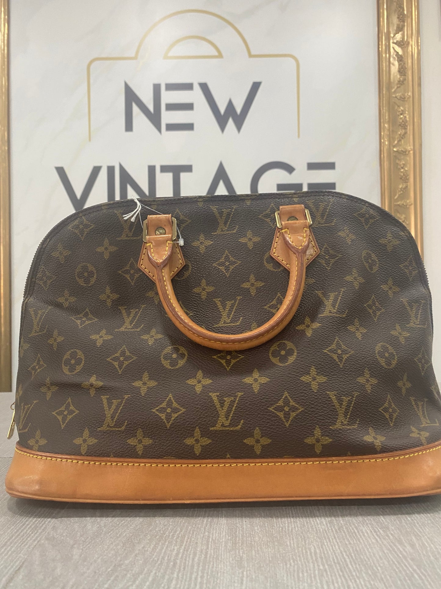 Louis Vuitton Alma PM
