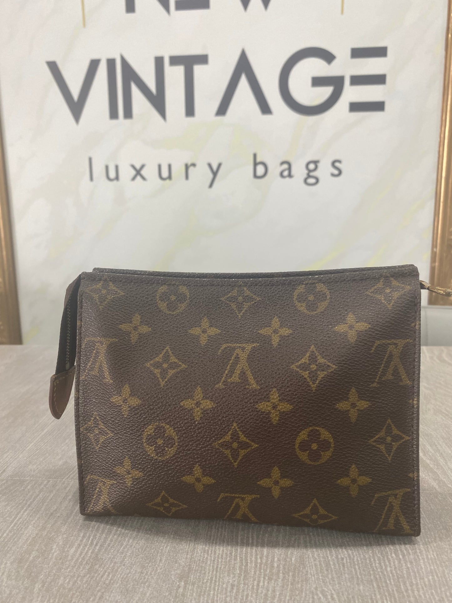 Pochette Louis Vuitton 19cm