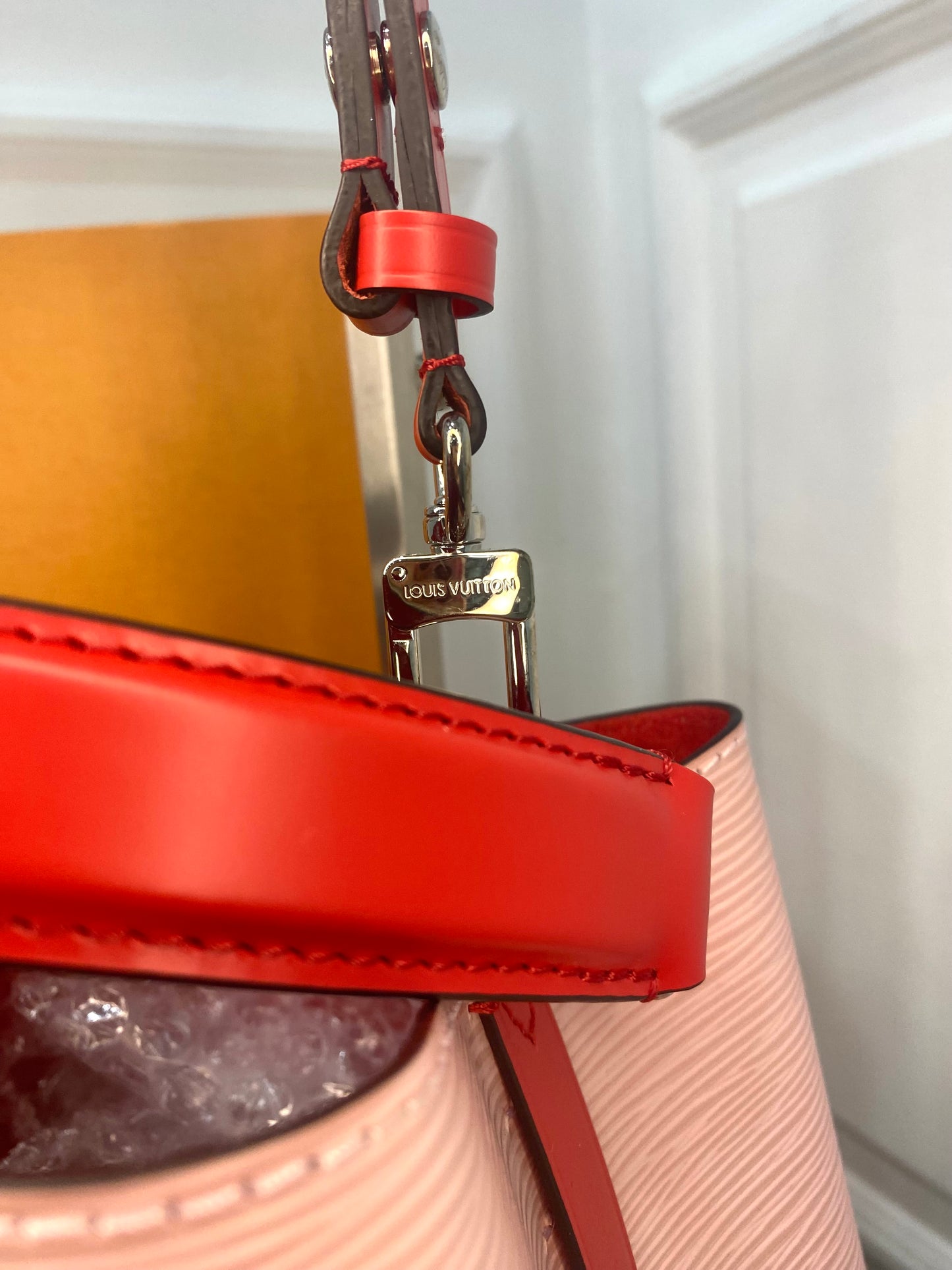 Louis Vuitton Secchiello Noé BB Epi