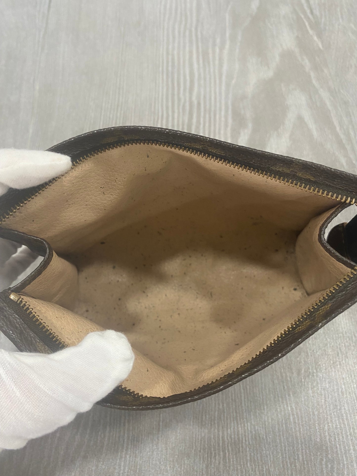Pochette Louis Vuitton 19cm