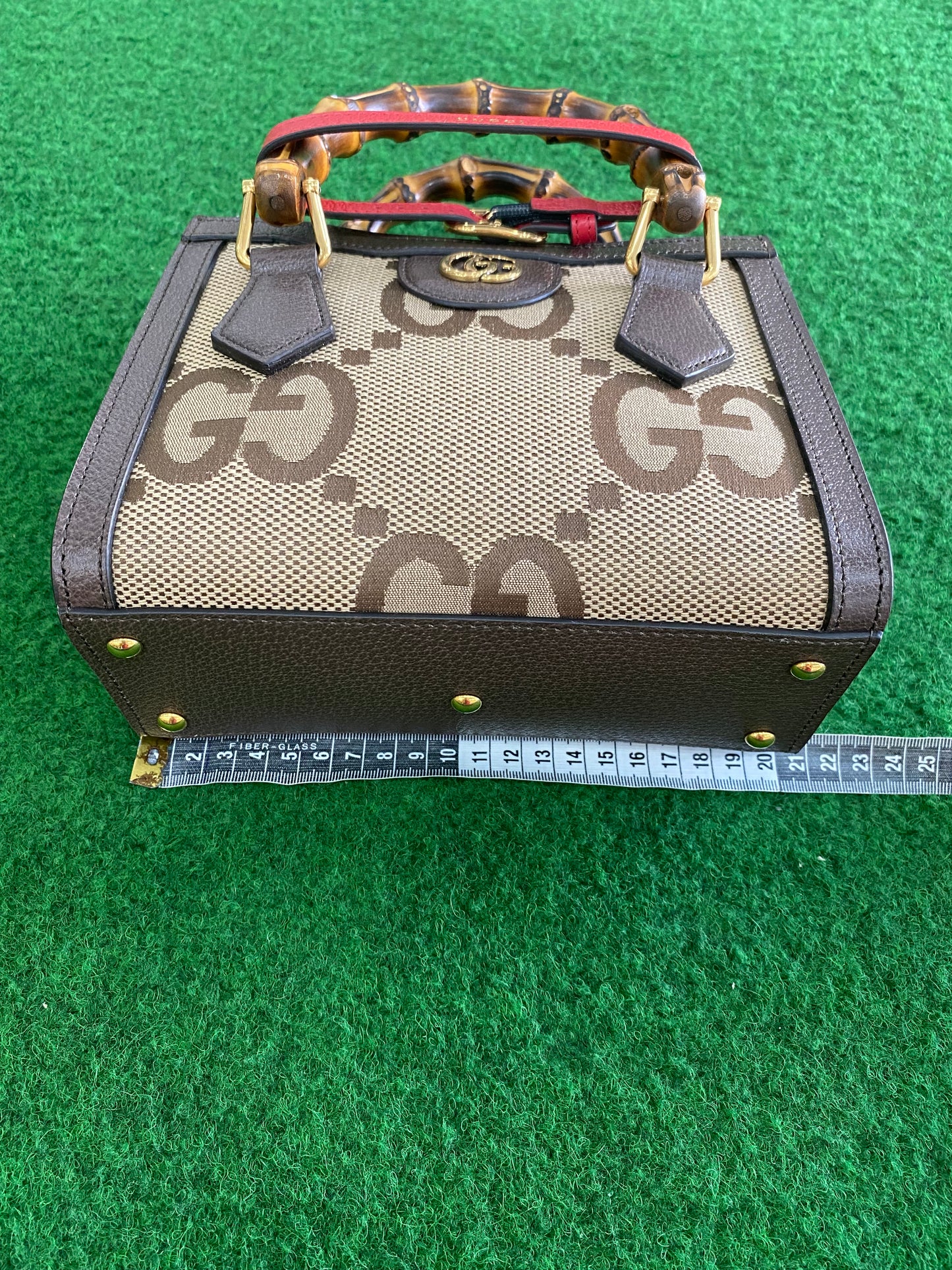 Borsa Gucci Mini Diana Jumbo GG
