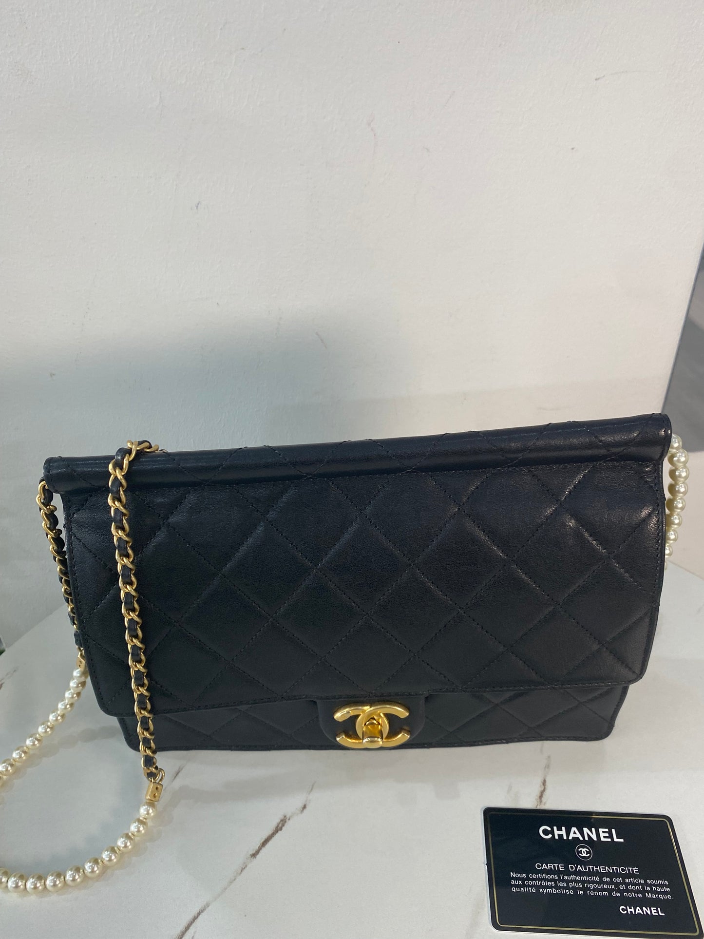 Borsa Chanel Classic Pearl Chain Flap Bag