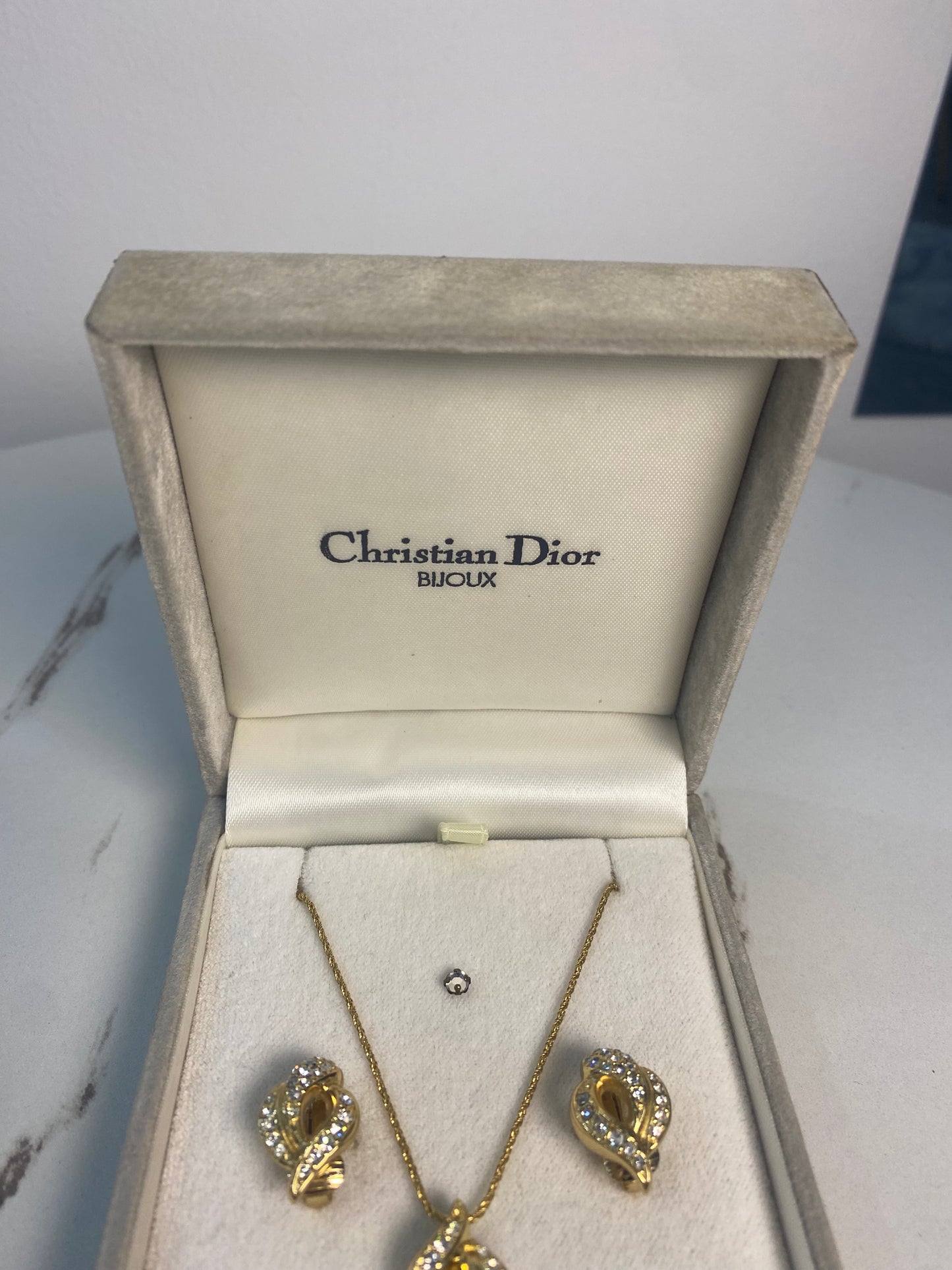 Set Orecchi e Collana Dior