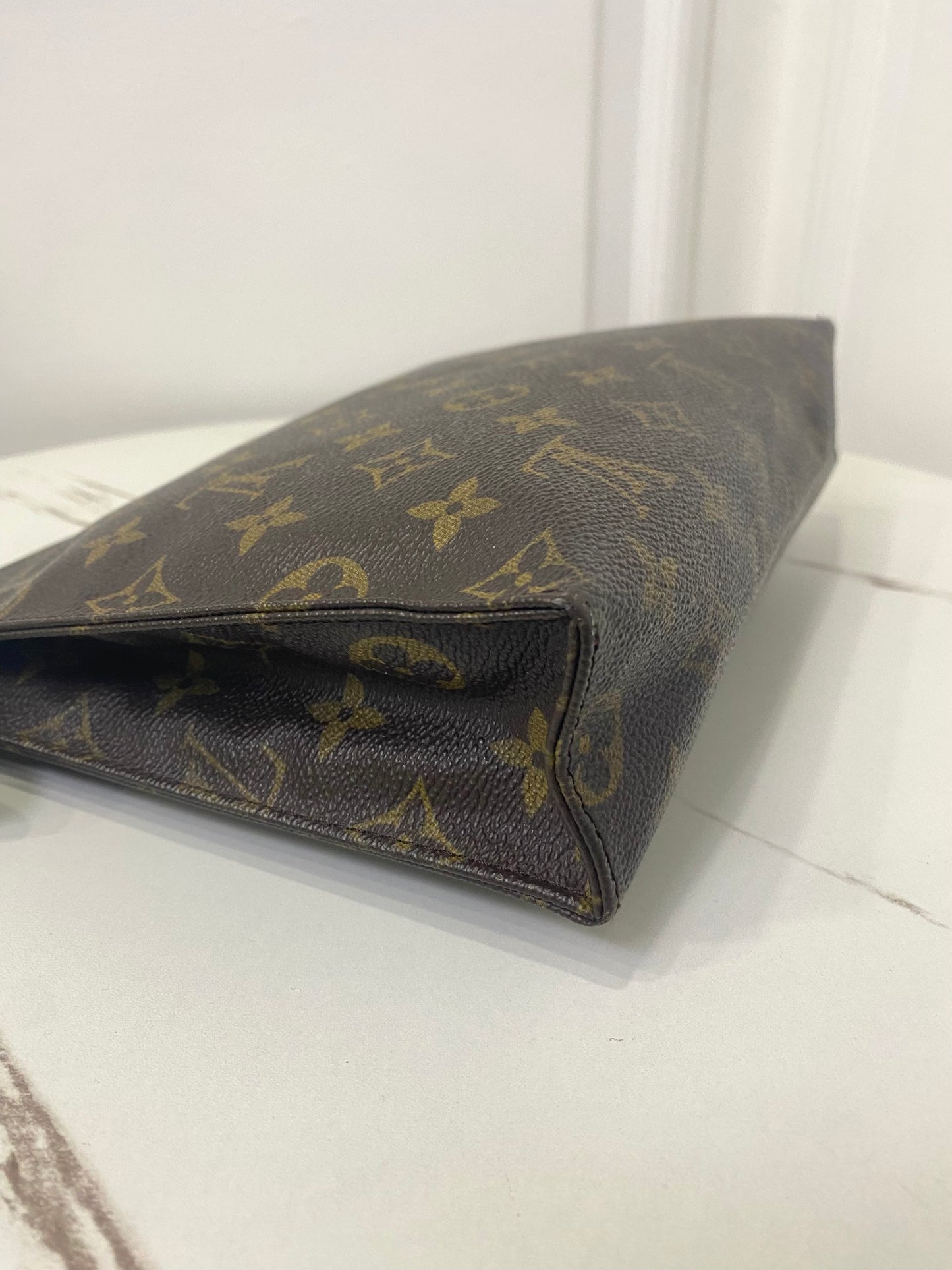 Pochette Louis Vuitton 24cm