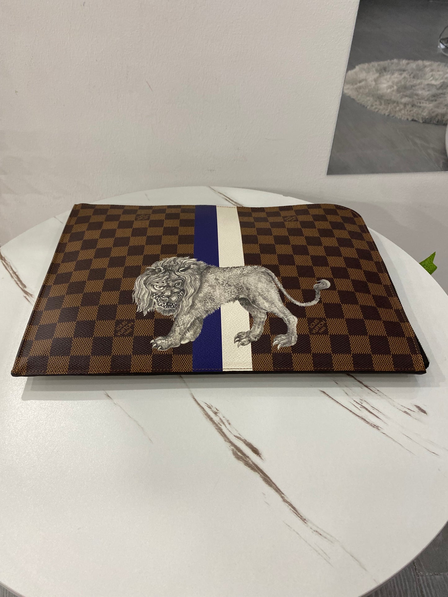 Pochette Louis Vuitton Jour GM
