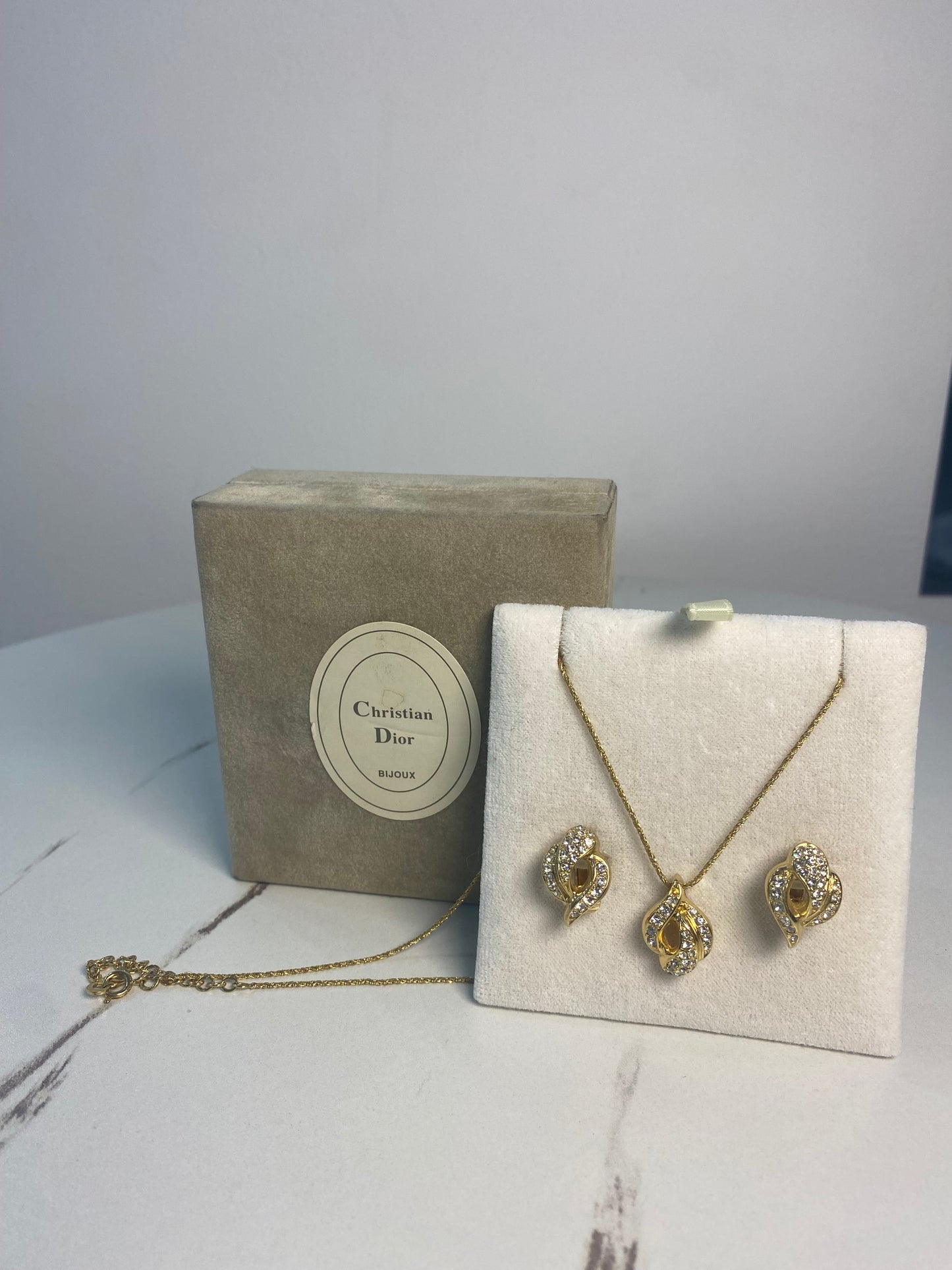 Set Orecchi e Collana Dior