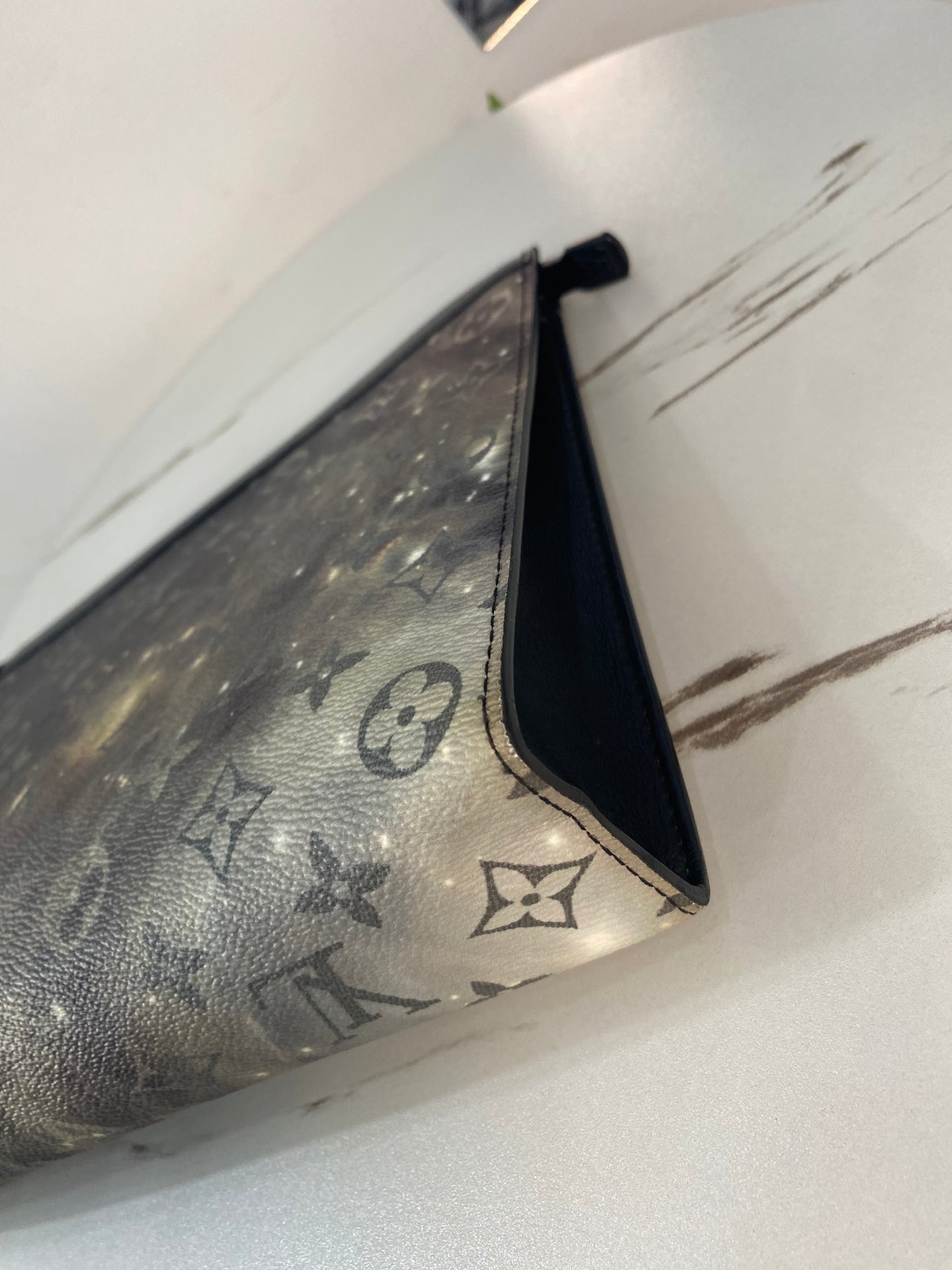 Pochette Louis Vuitton Voyage MM