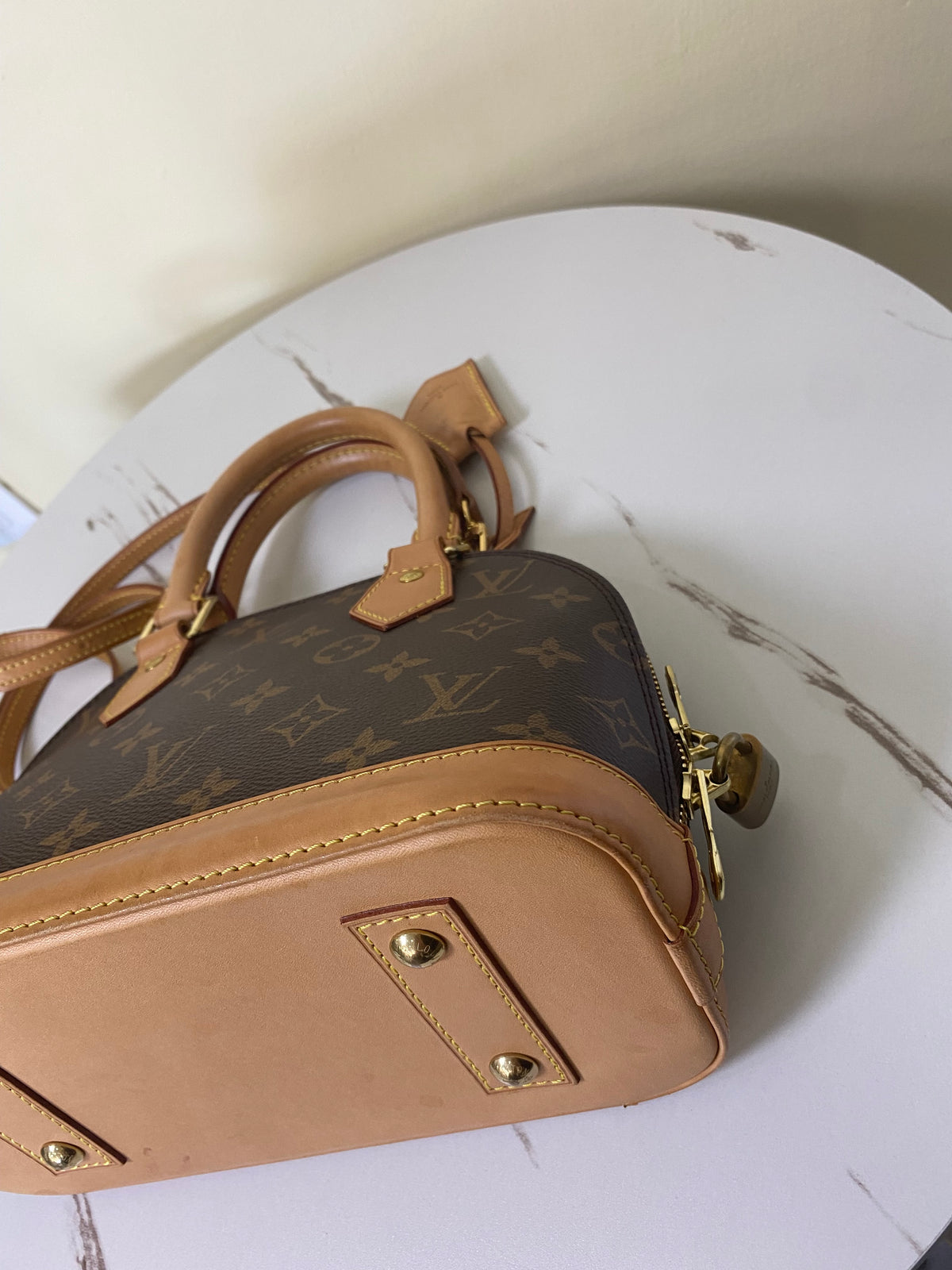 Borsa Louis Vuitton Alma BB