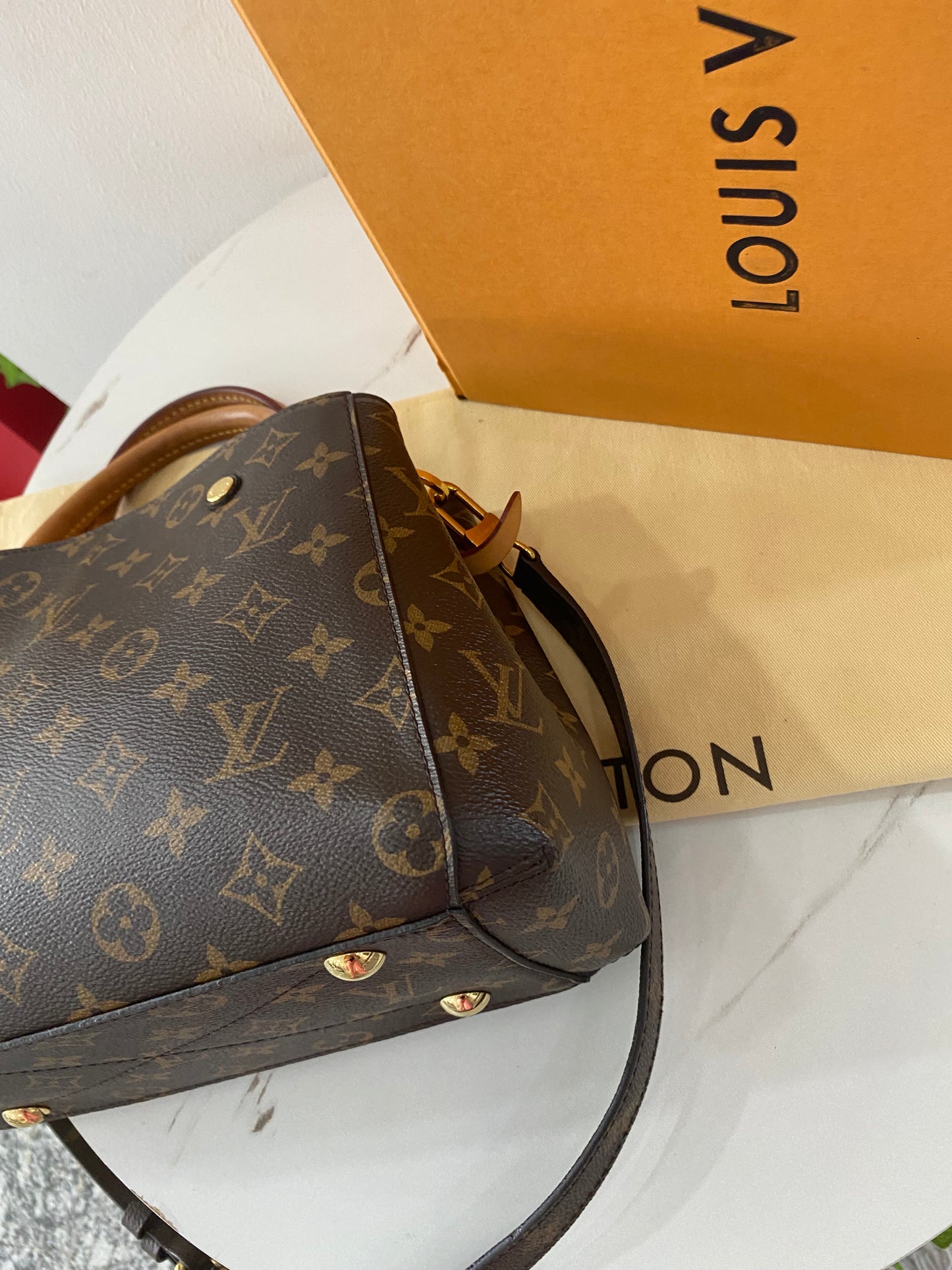Borsa Louis Vuitton Montaigne BB