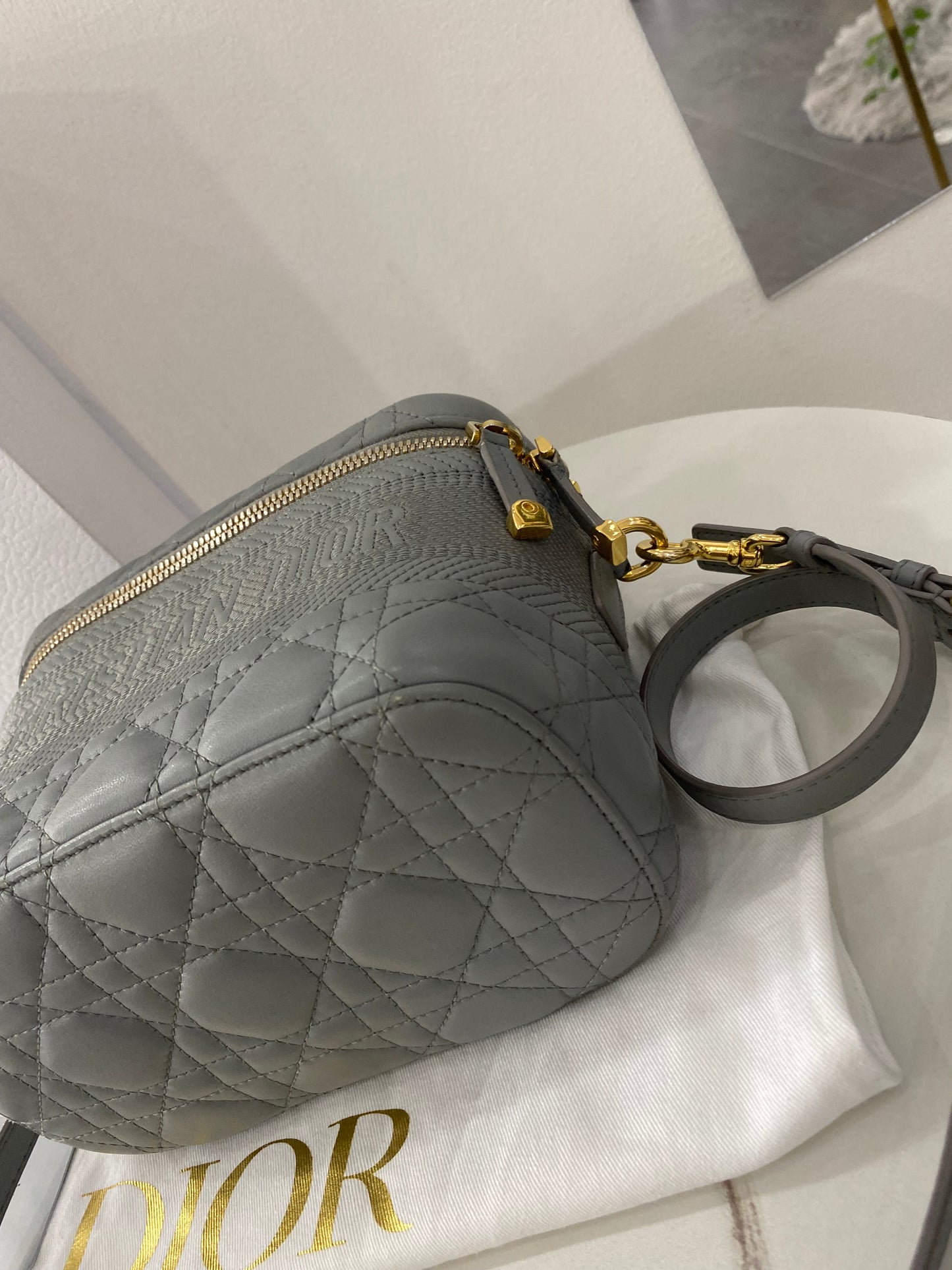 Vanity Christian Dior