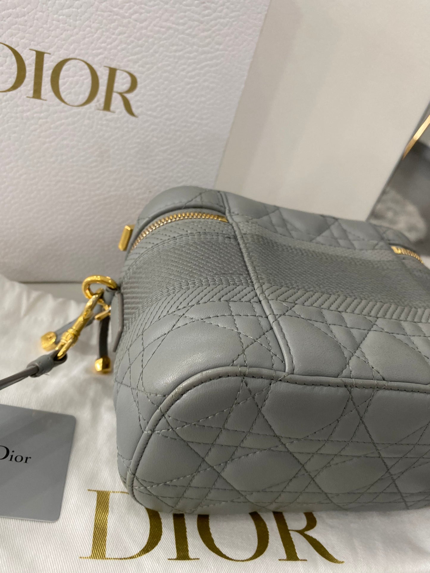 Vanity Christian Dior