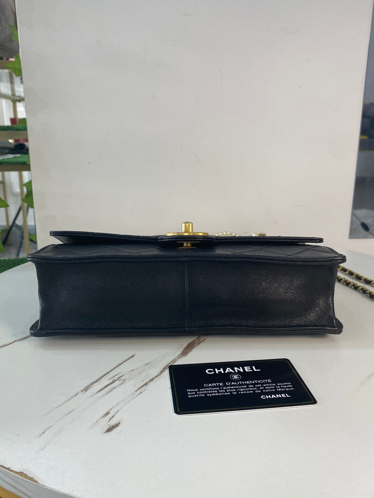 Borsa Chanel Classic Pearl Chain Flap Bag